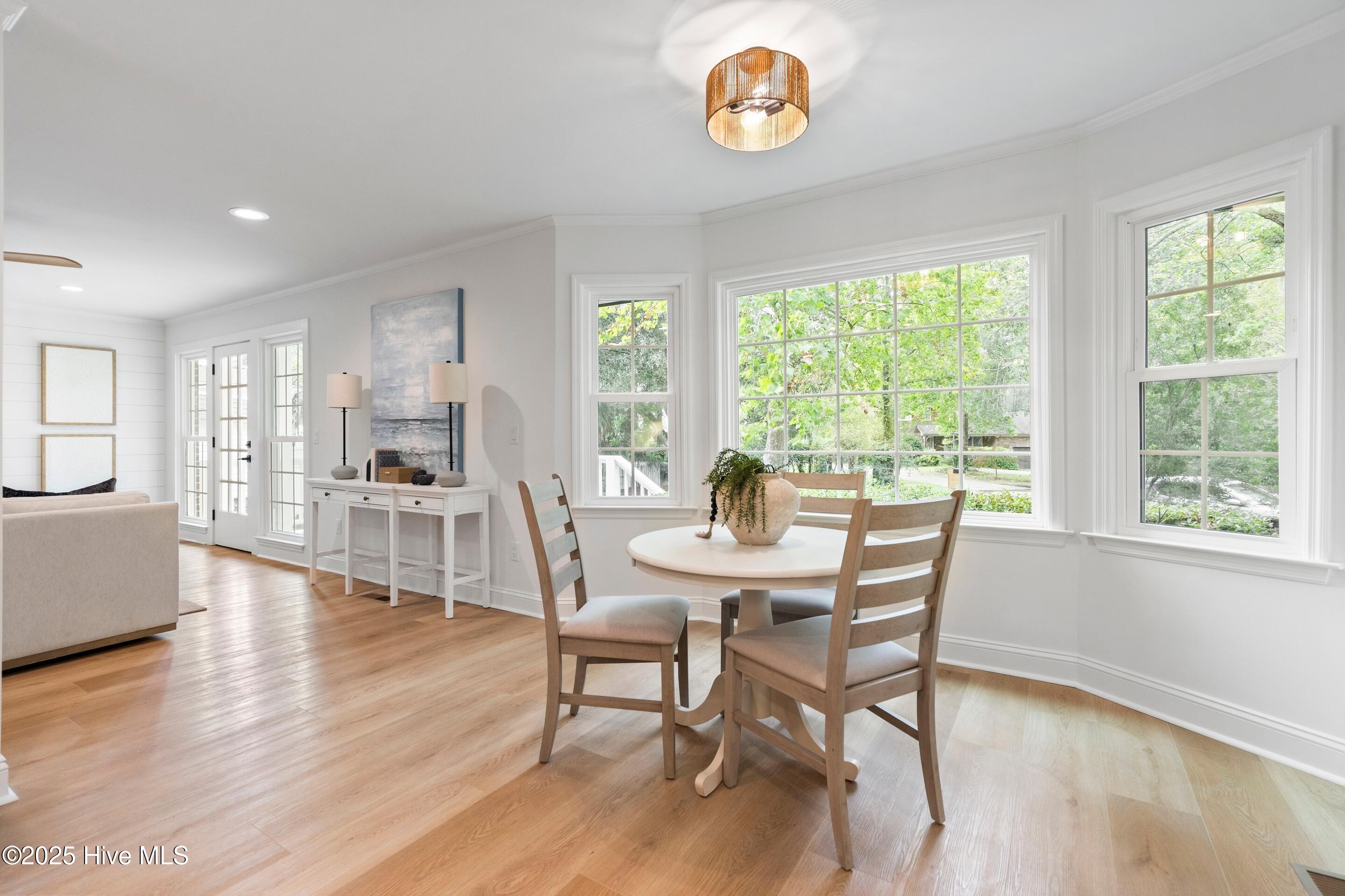 100530260 | Photo 12