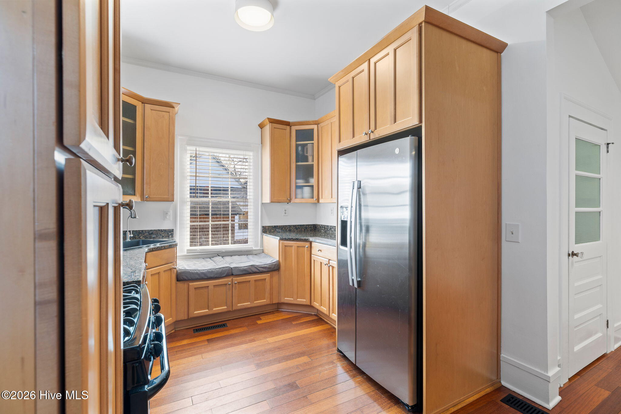 100550239 | Photo 21