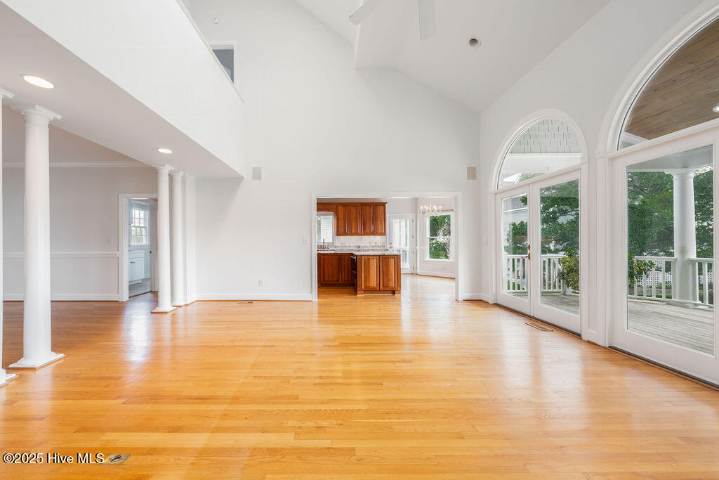 100521918 | Photo 20