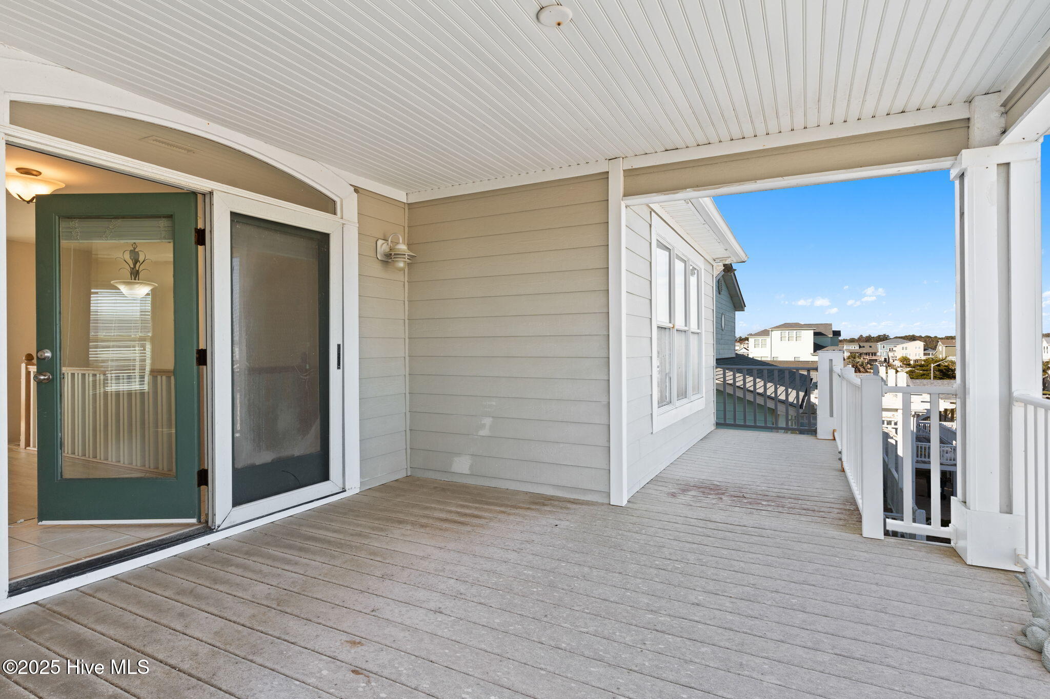 100541460 | Photo 41