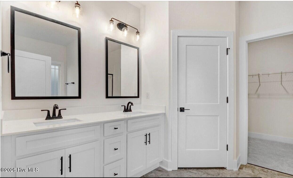 100551211 | Photo 11