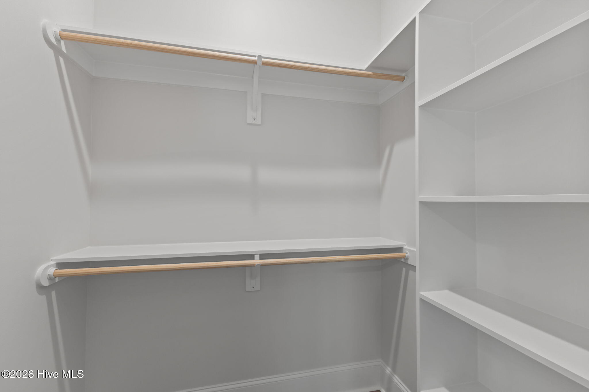 100553636 | Photo 29