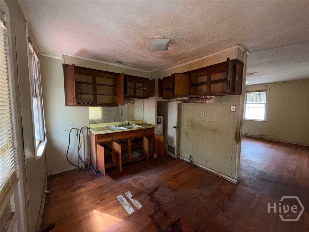 Homes for sale in Savannah, GA | 1307 Delesseps Ave, Savannah, GA 31404 | MLS# SA348951