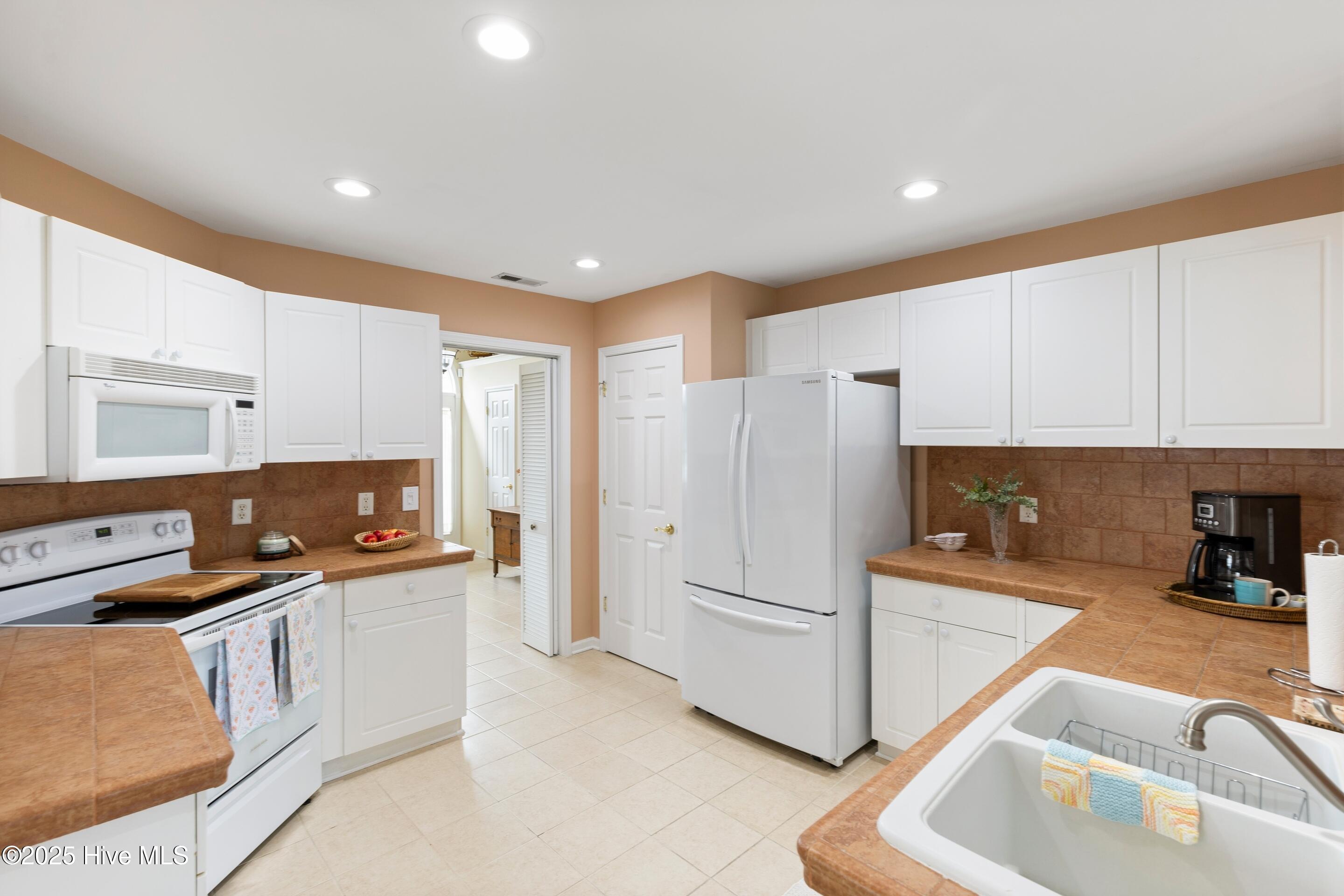 100528797 | Photo 11