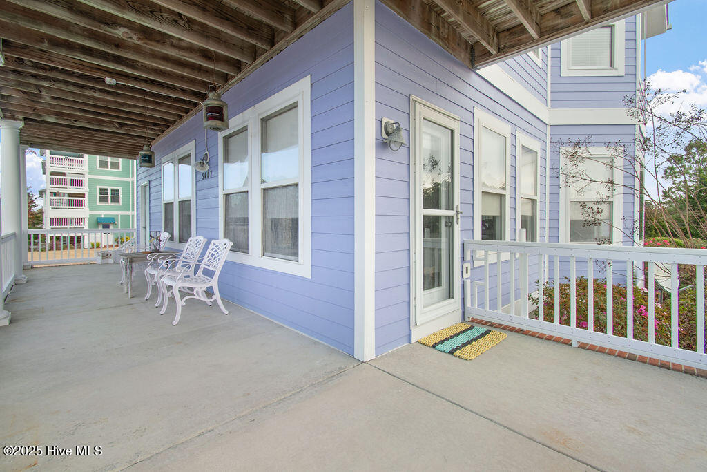 100542362 | Photo 13