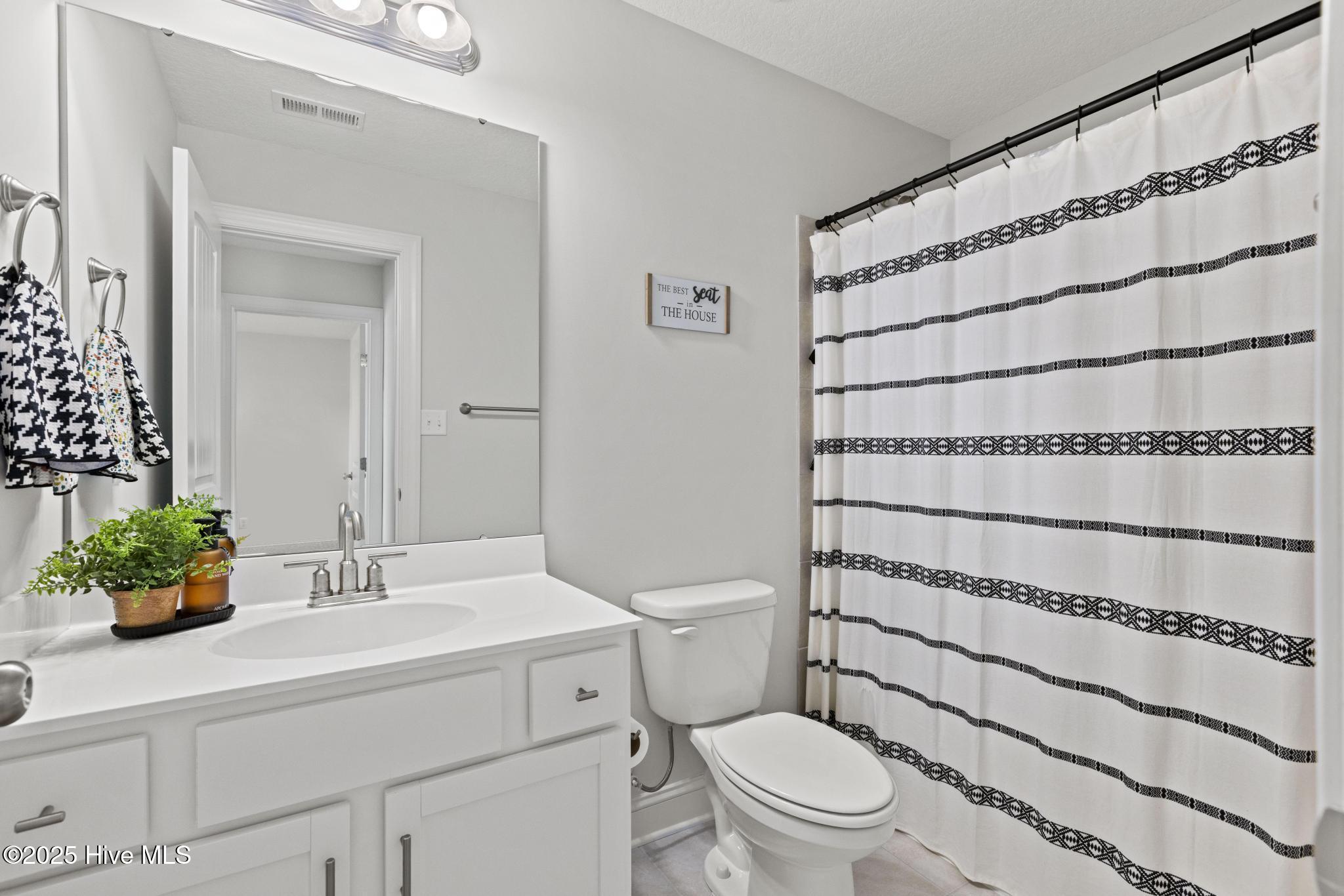 100527988 | Photo 21