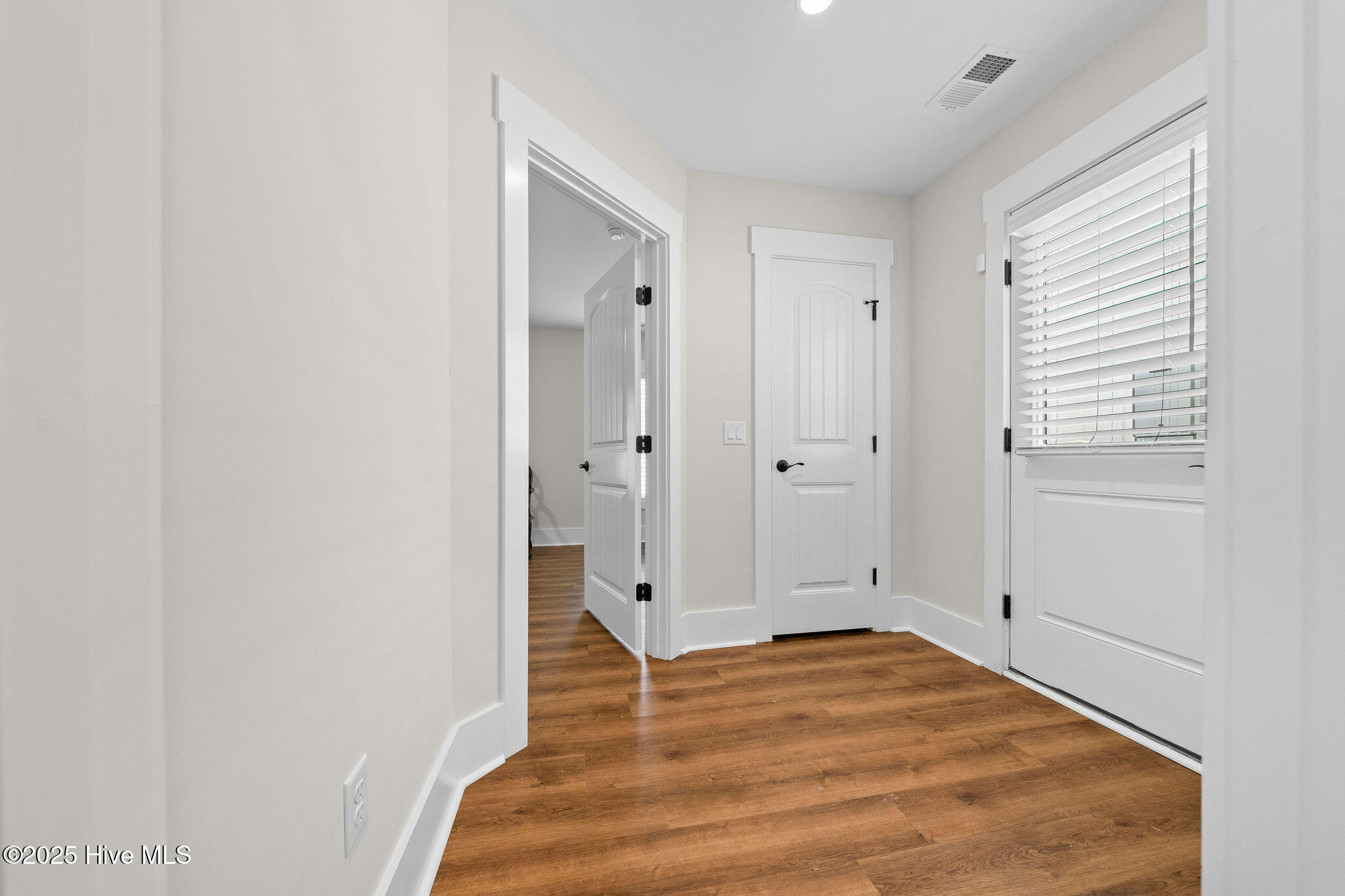 100538884 | Photo 39