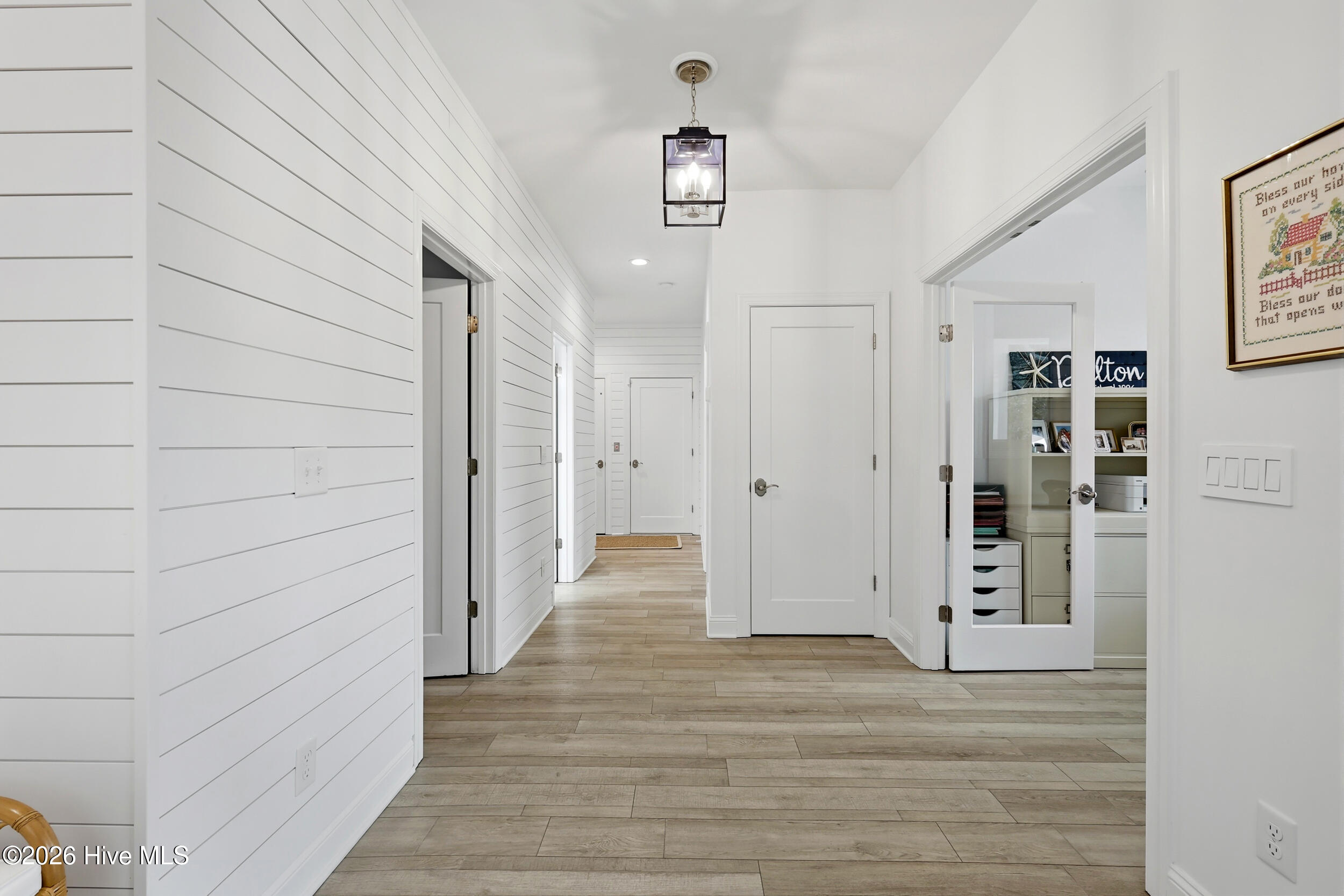 100552984 | Photo 28