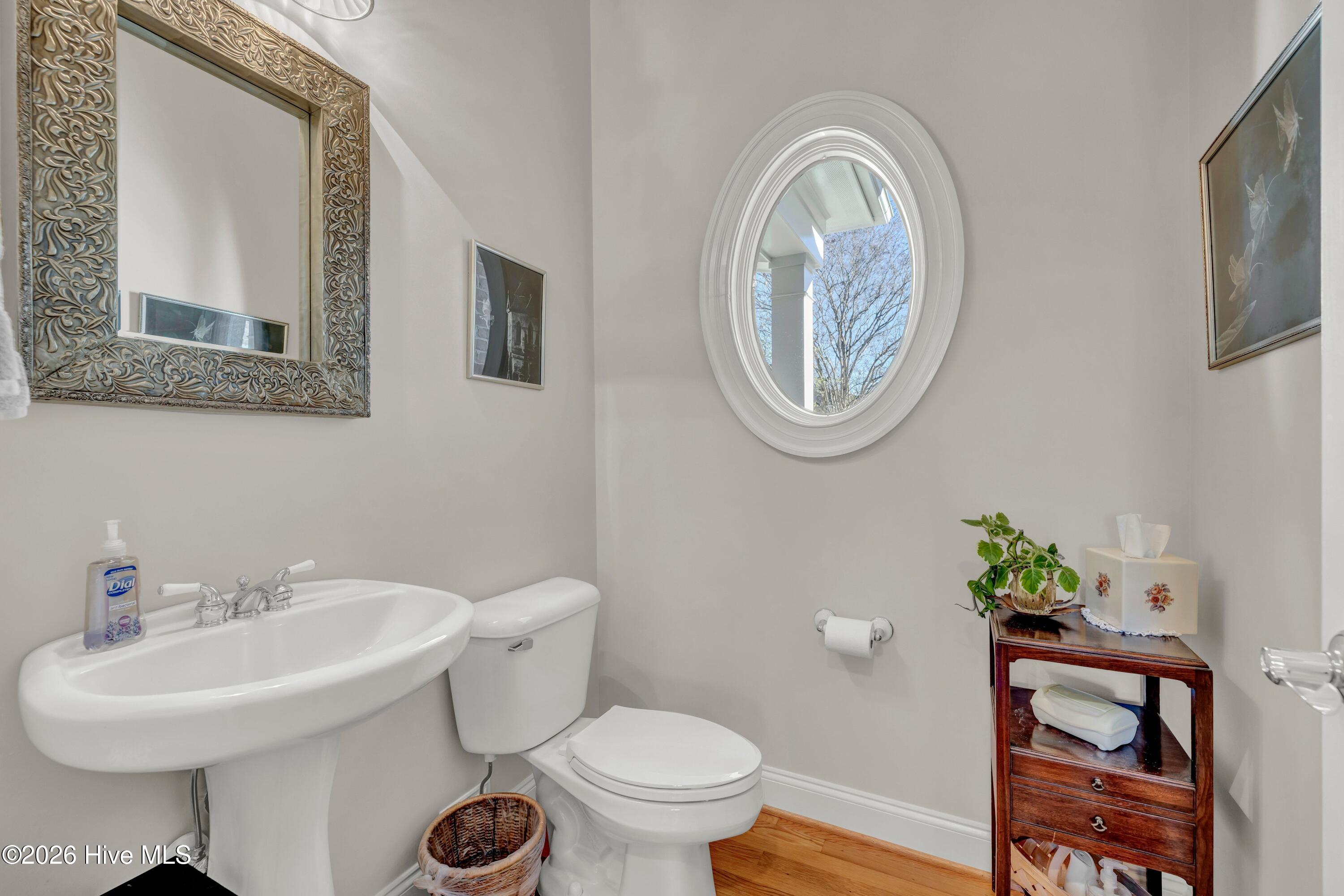 100554870 | Photo 11