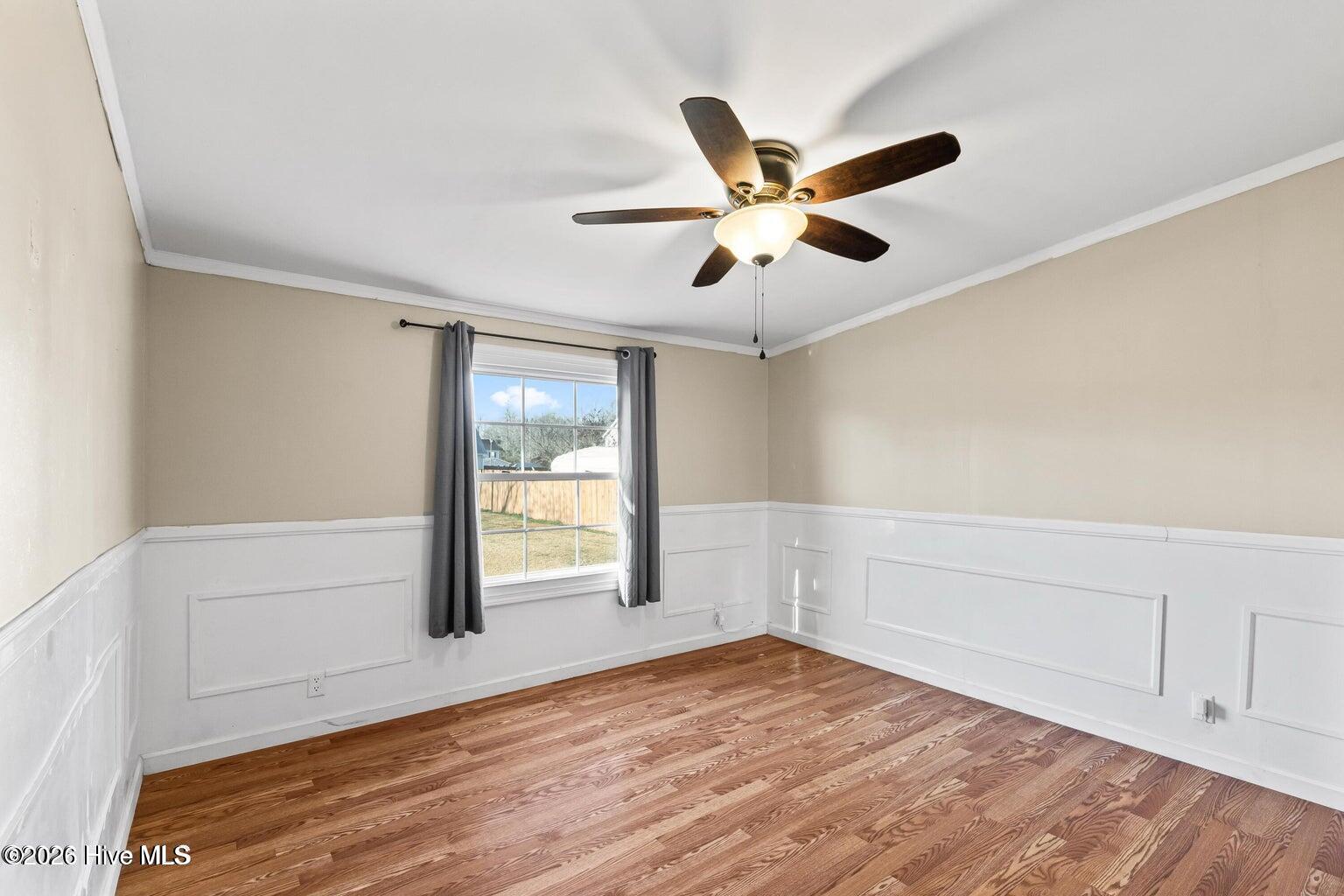 100562569 | Photo 11