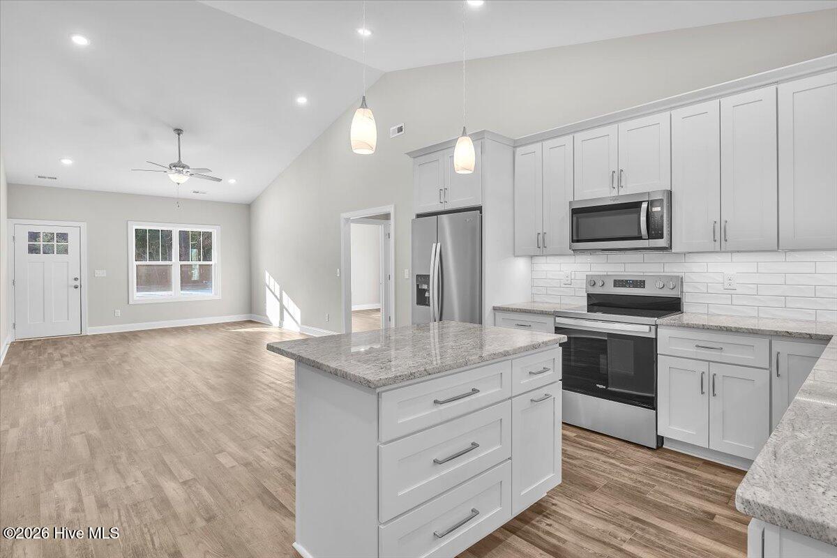 100551453 | Photo 11