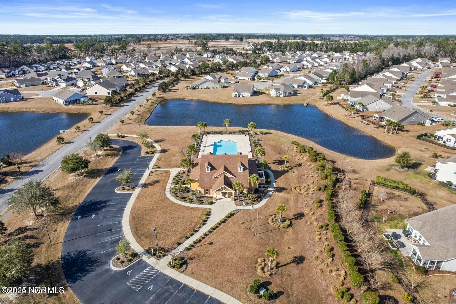 100494630 | Photo 44