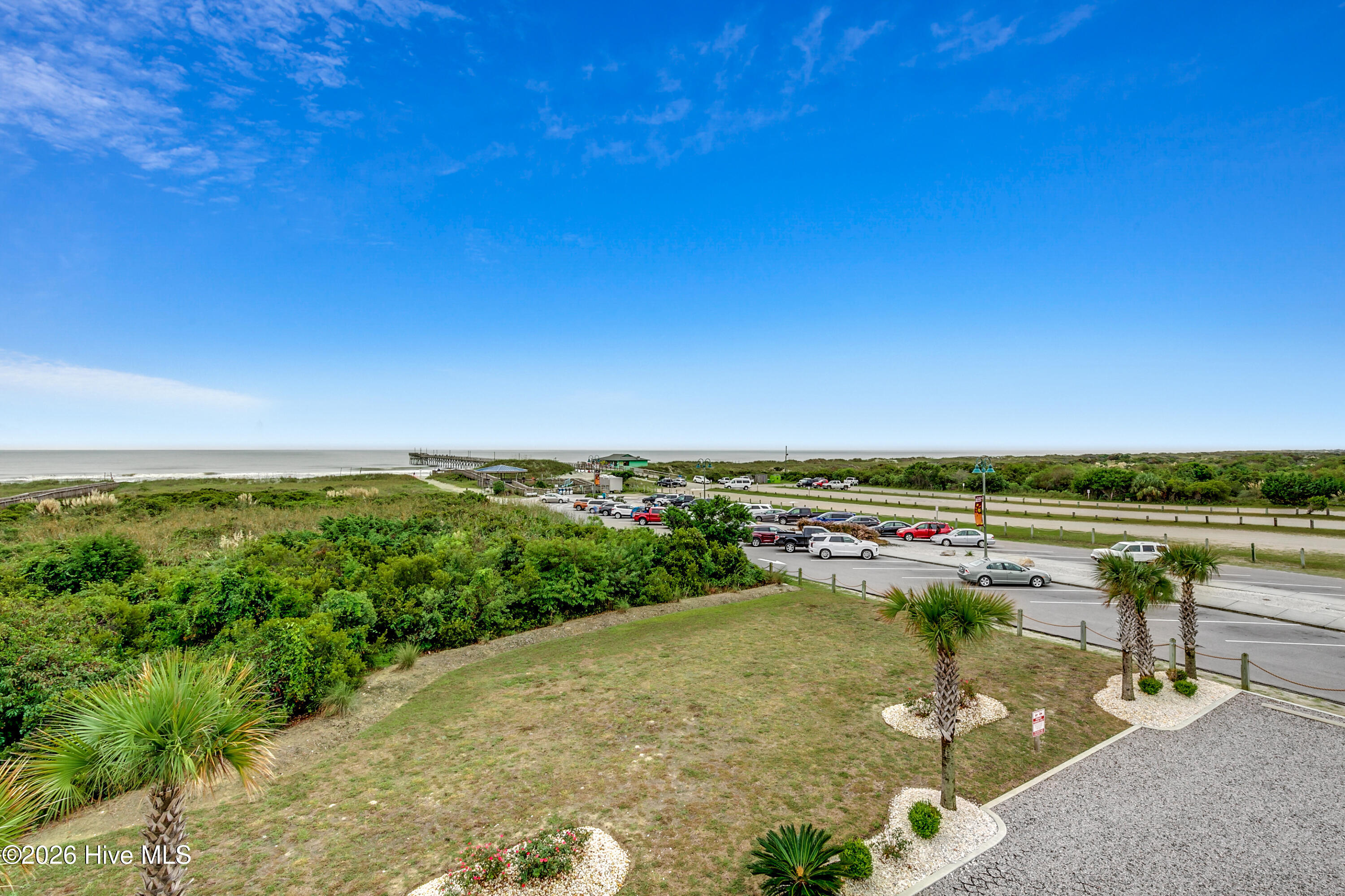 100543615 | Photo 93