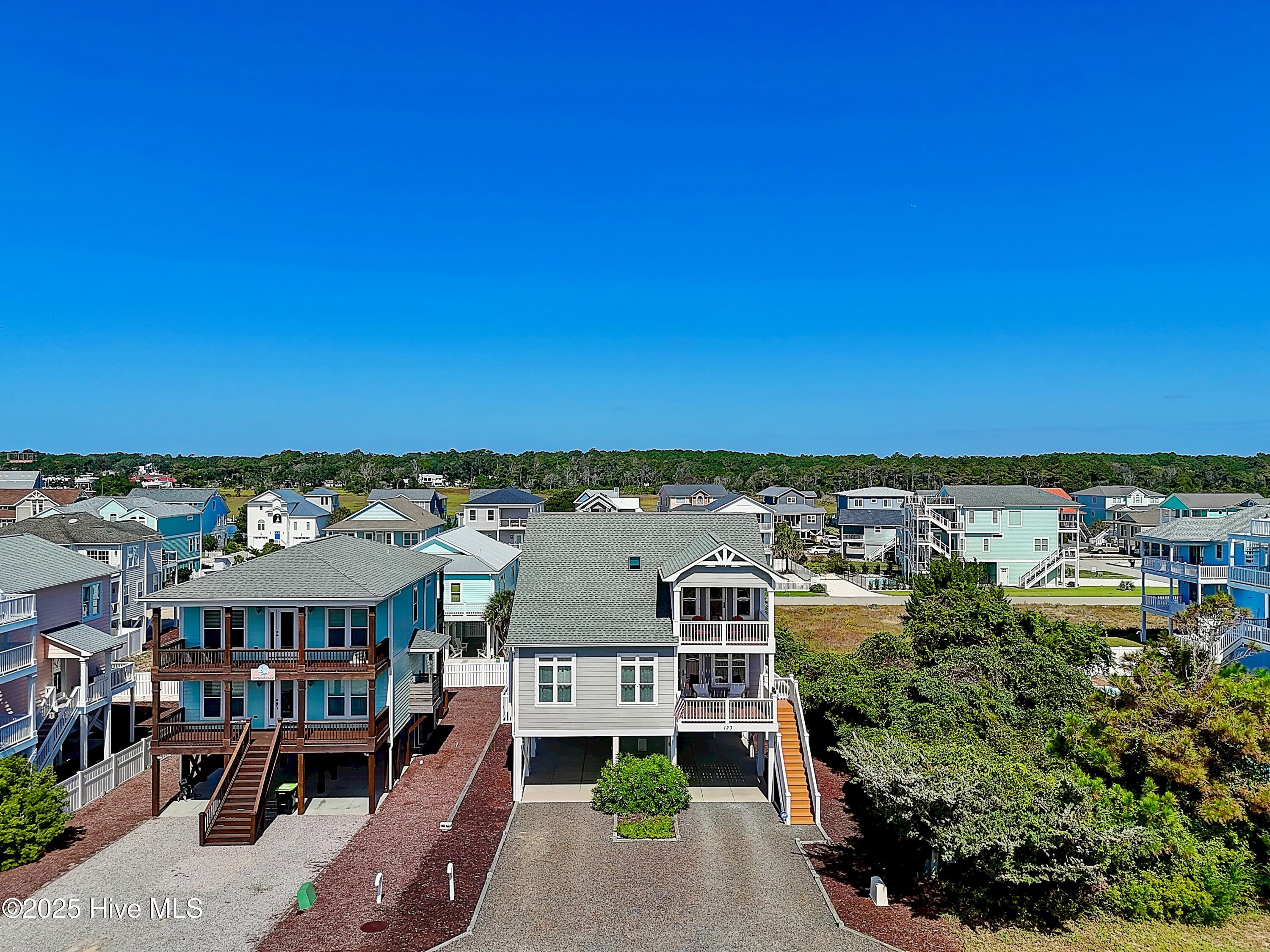 100534441 | Photo 47