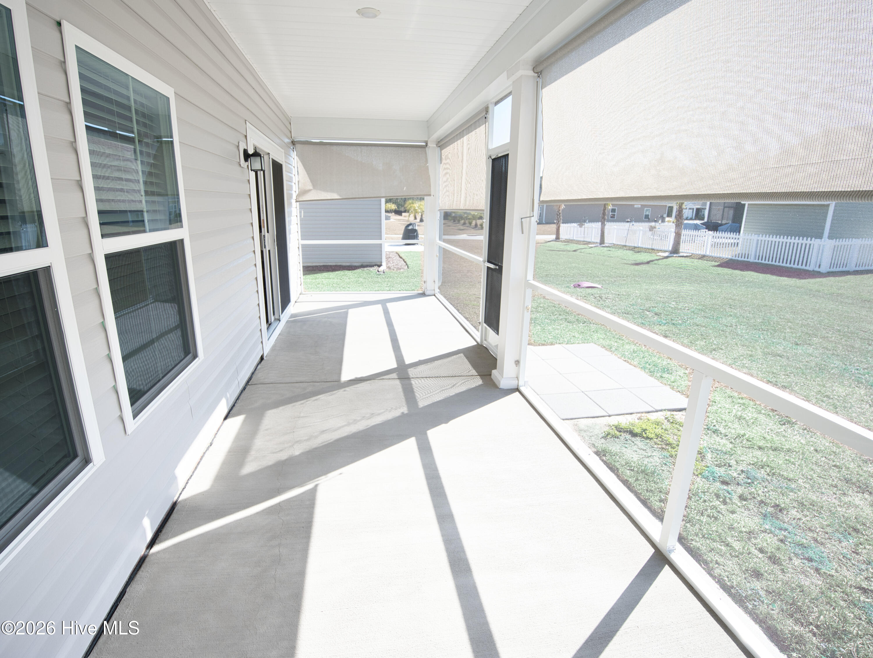 100559386 | Photo 45