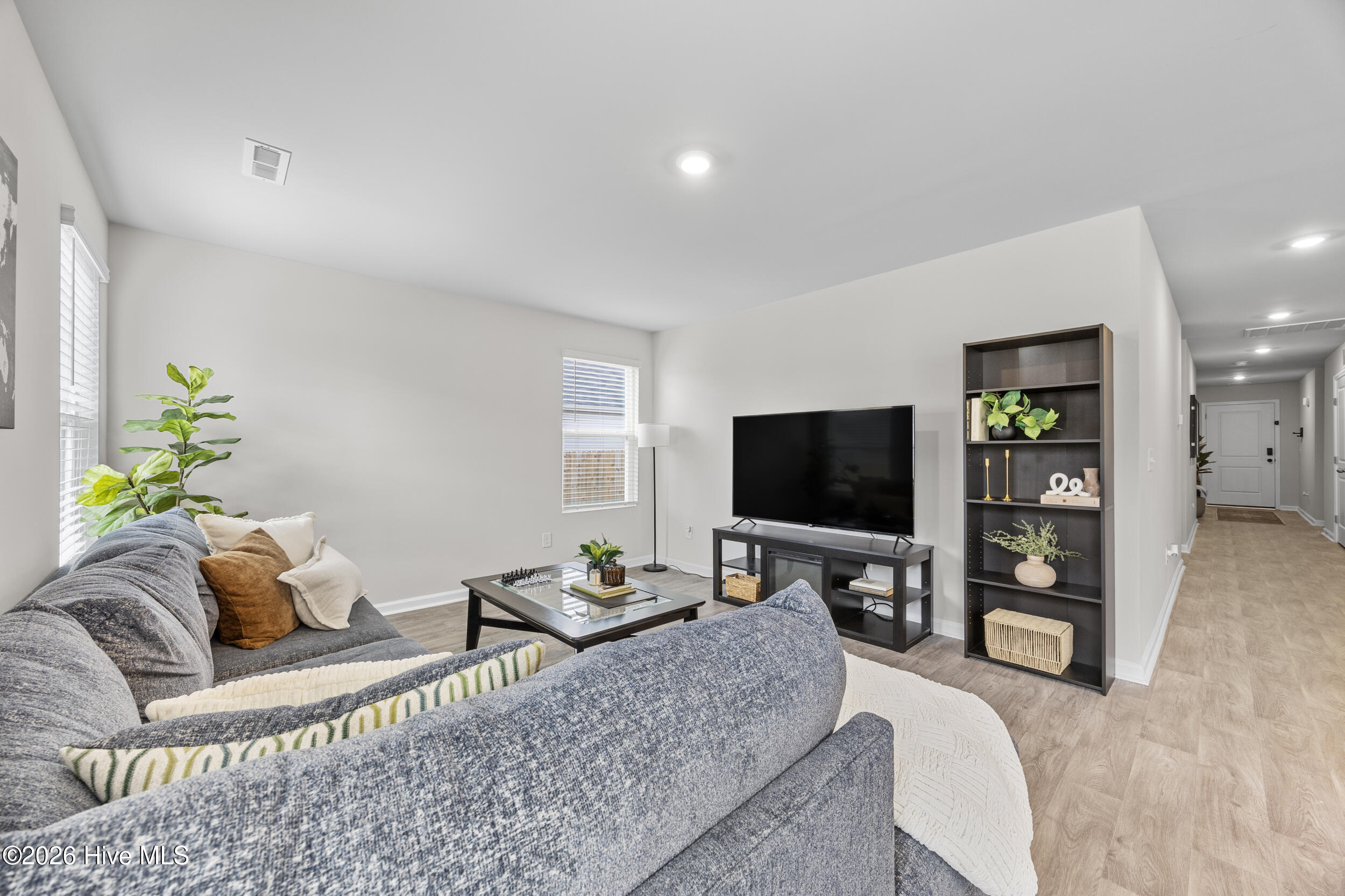 100558614 | Photo 18