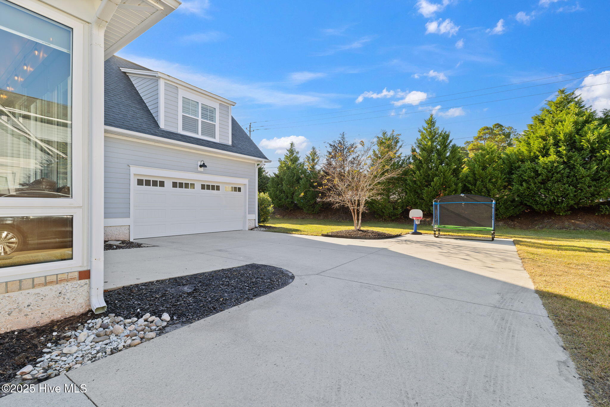 100540191 | Photo 43