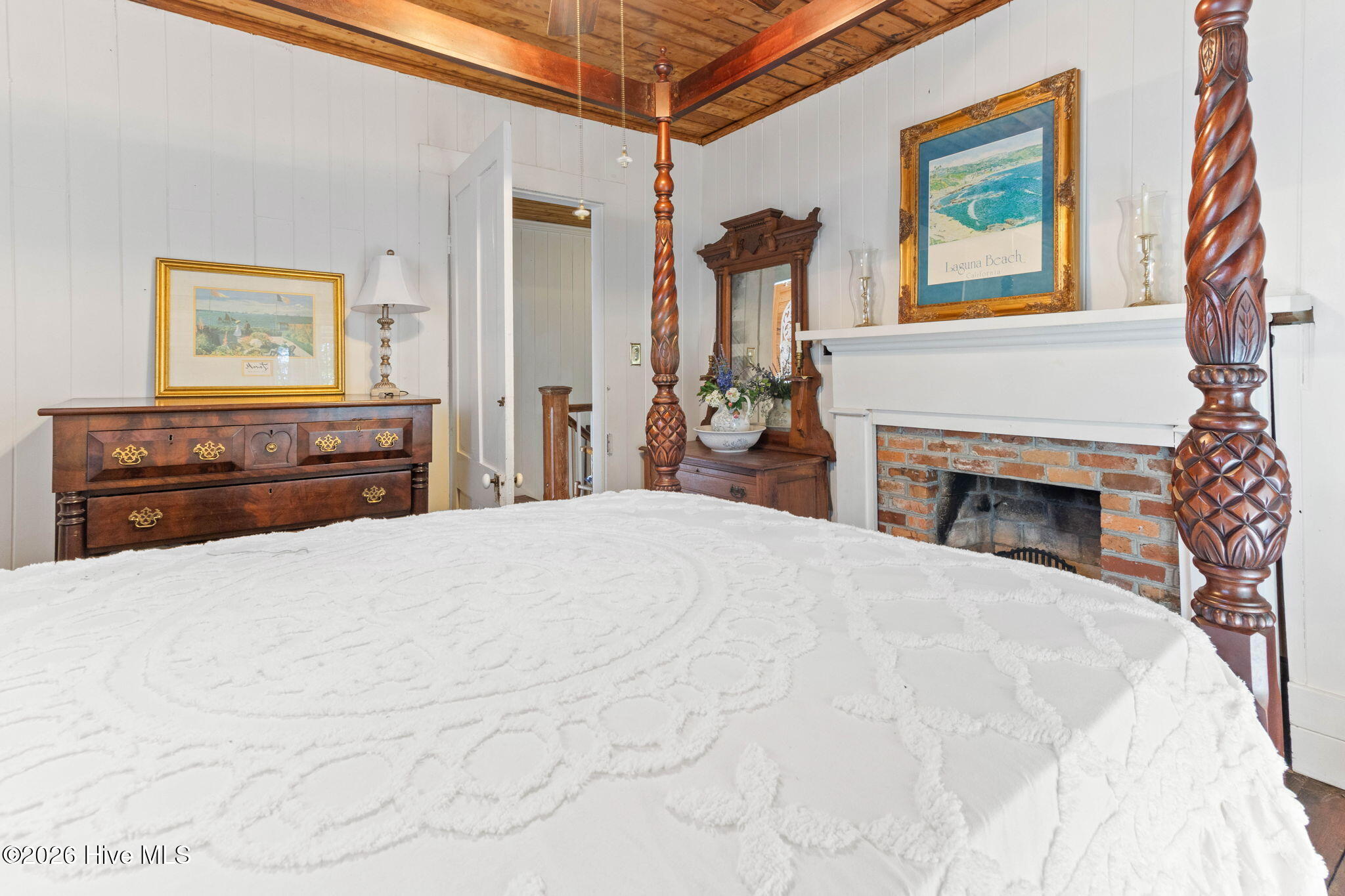 100554921 | Photo 36