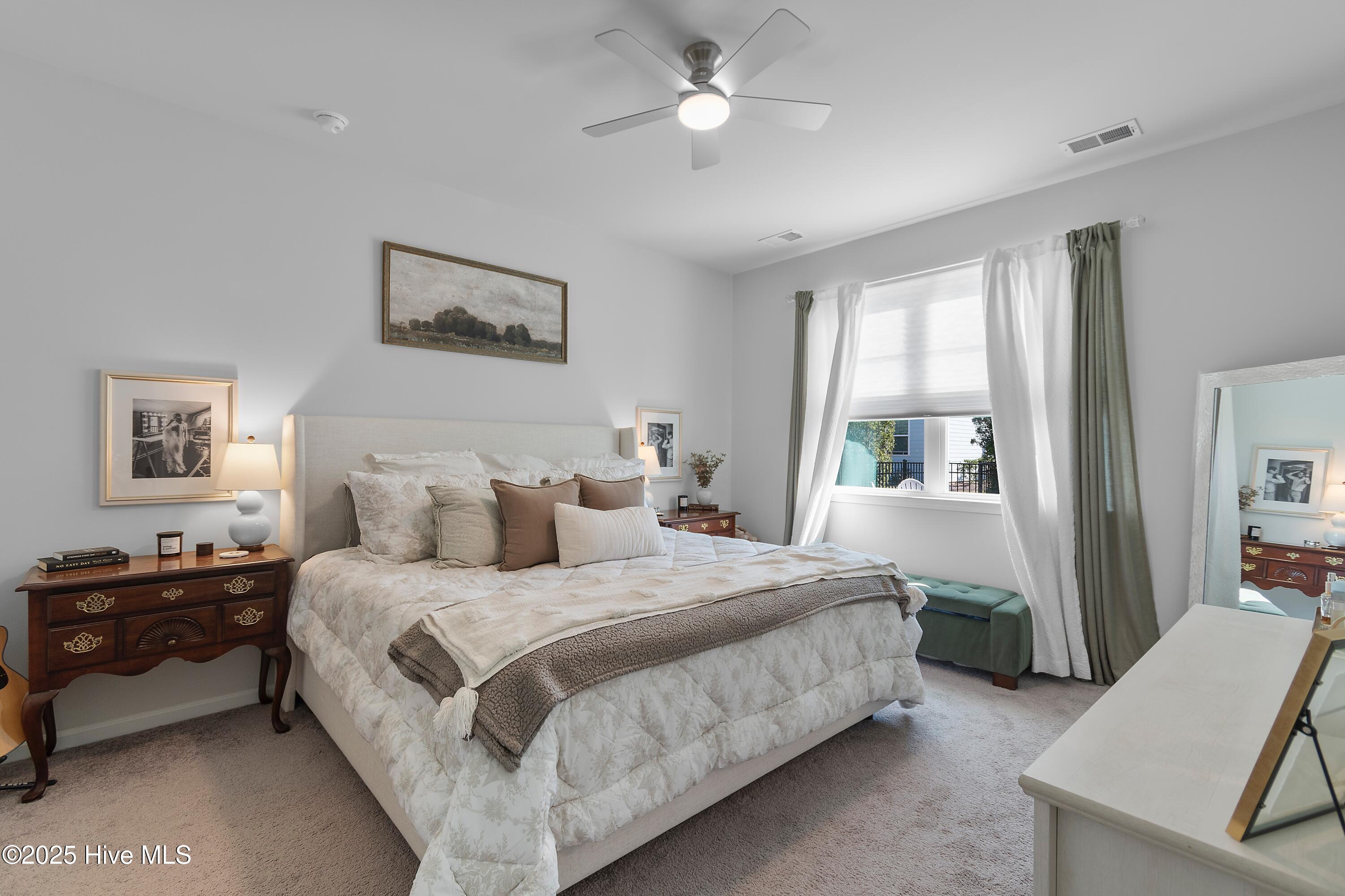 100538453 | Photo 19