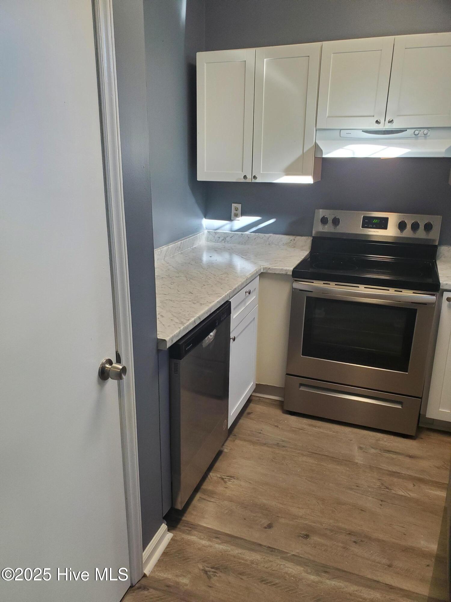 4220 Wilshire Boulevard 304c, Wilmington, NC 28403 – photo 3: 3