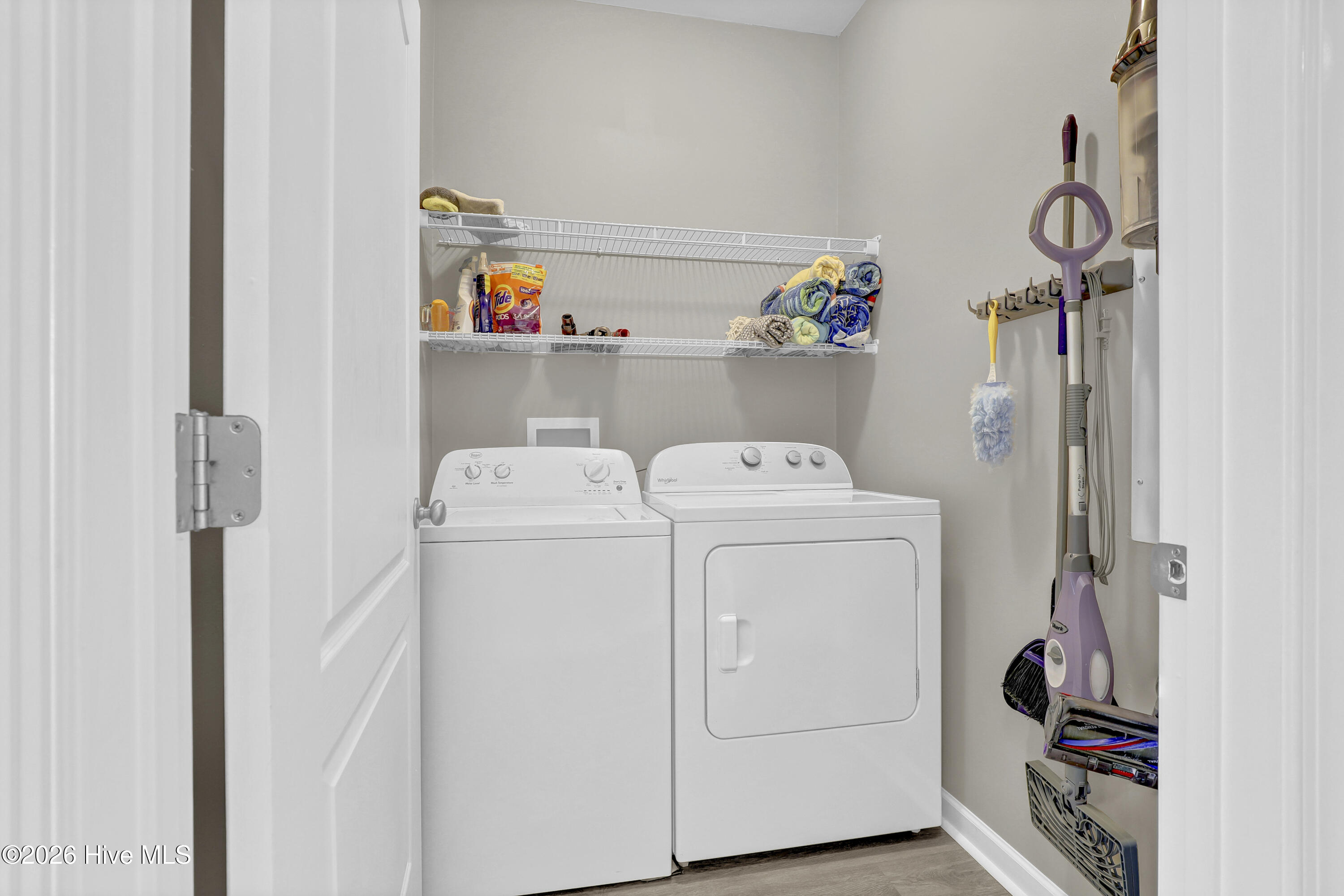 100562204 | Photo 31