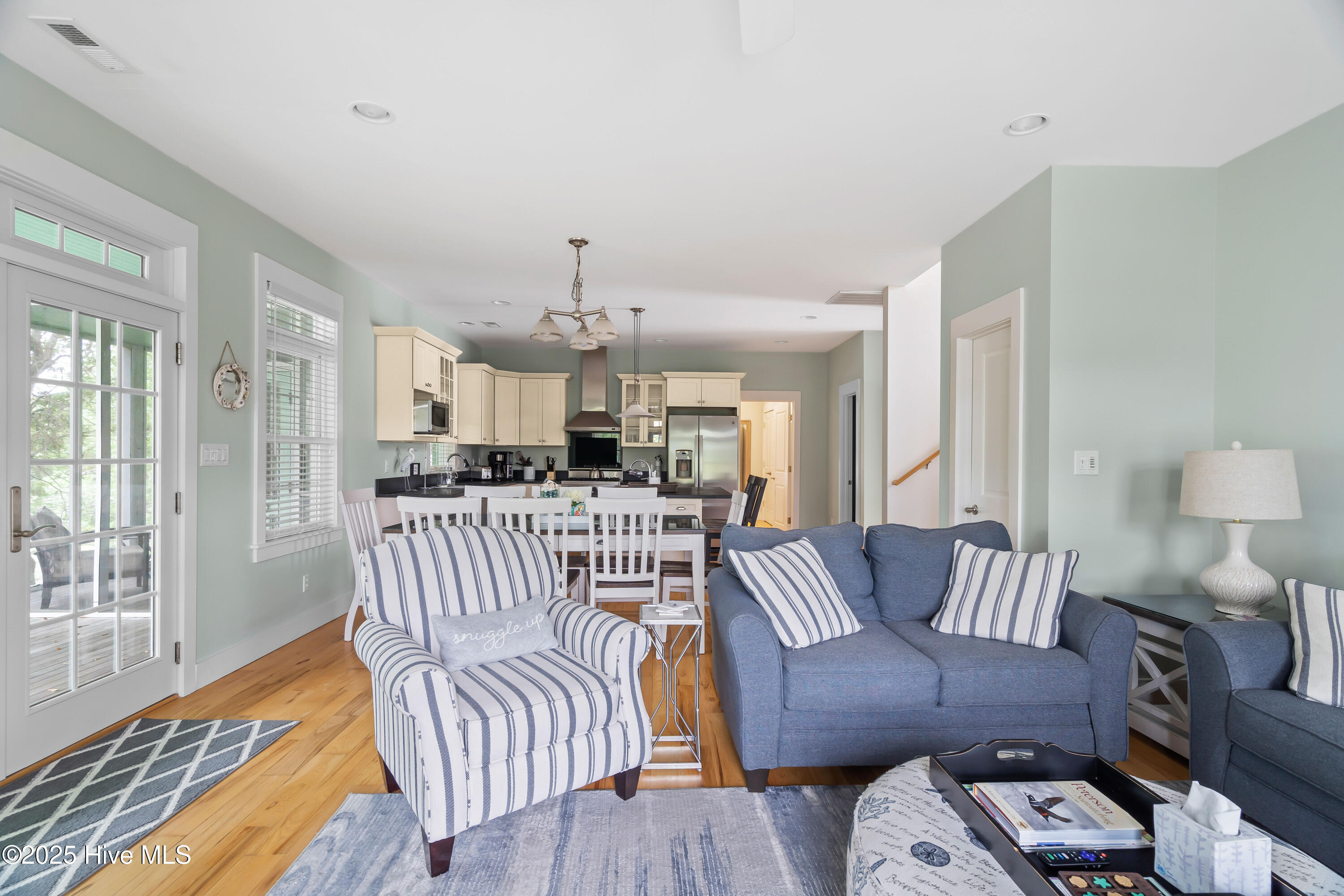 100555260 | Photo 13