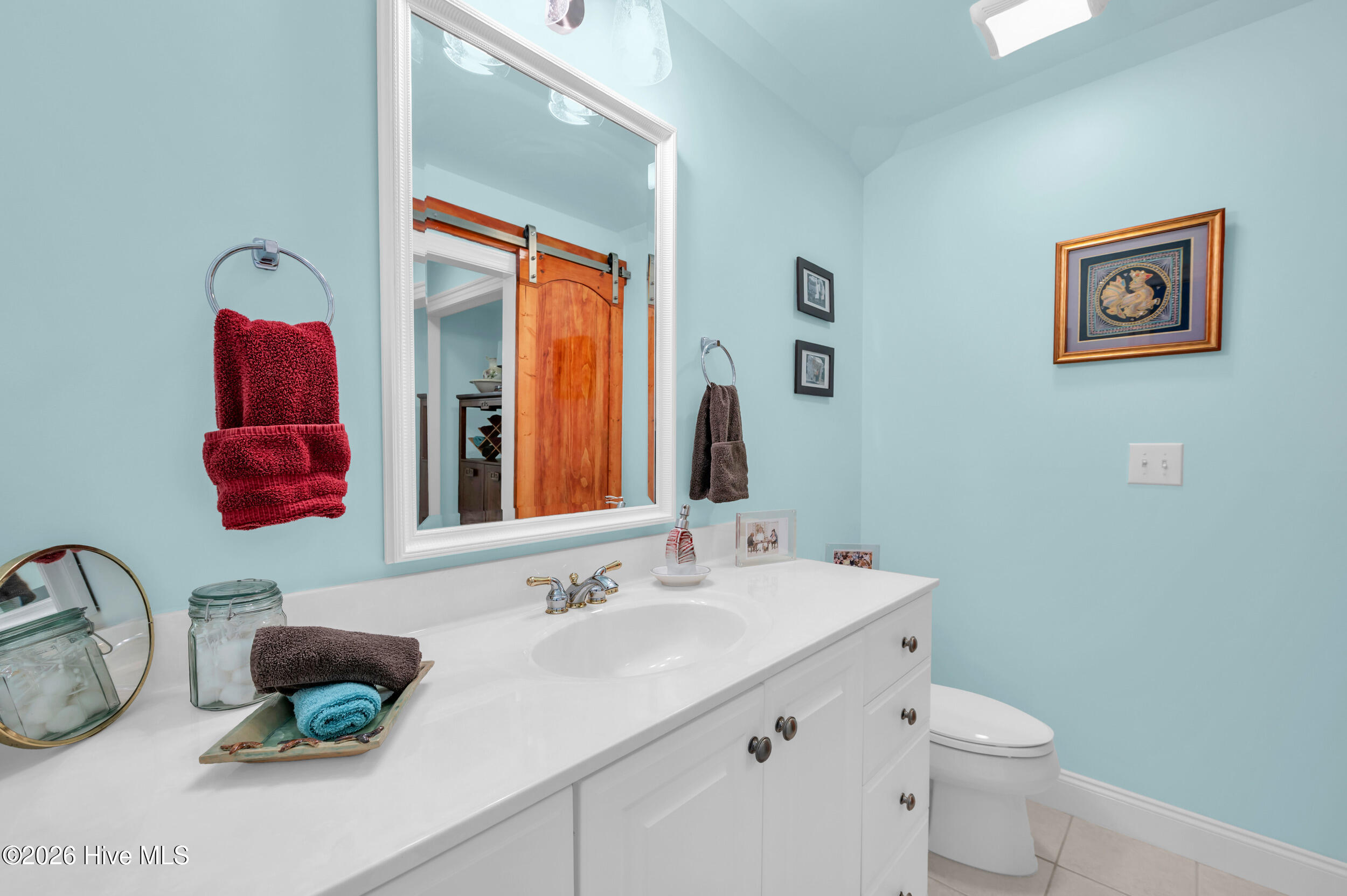 100547693 | Photo 29