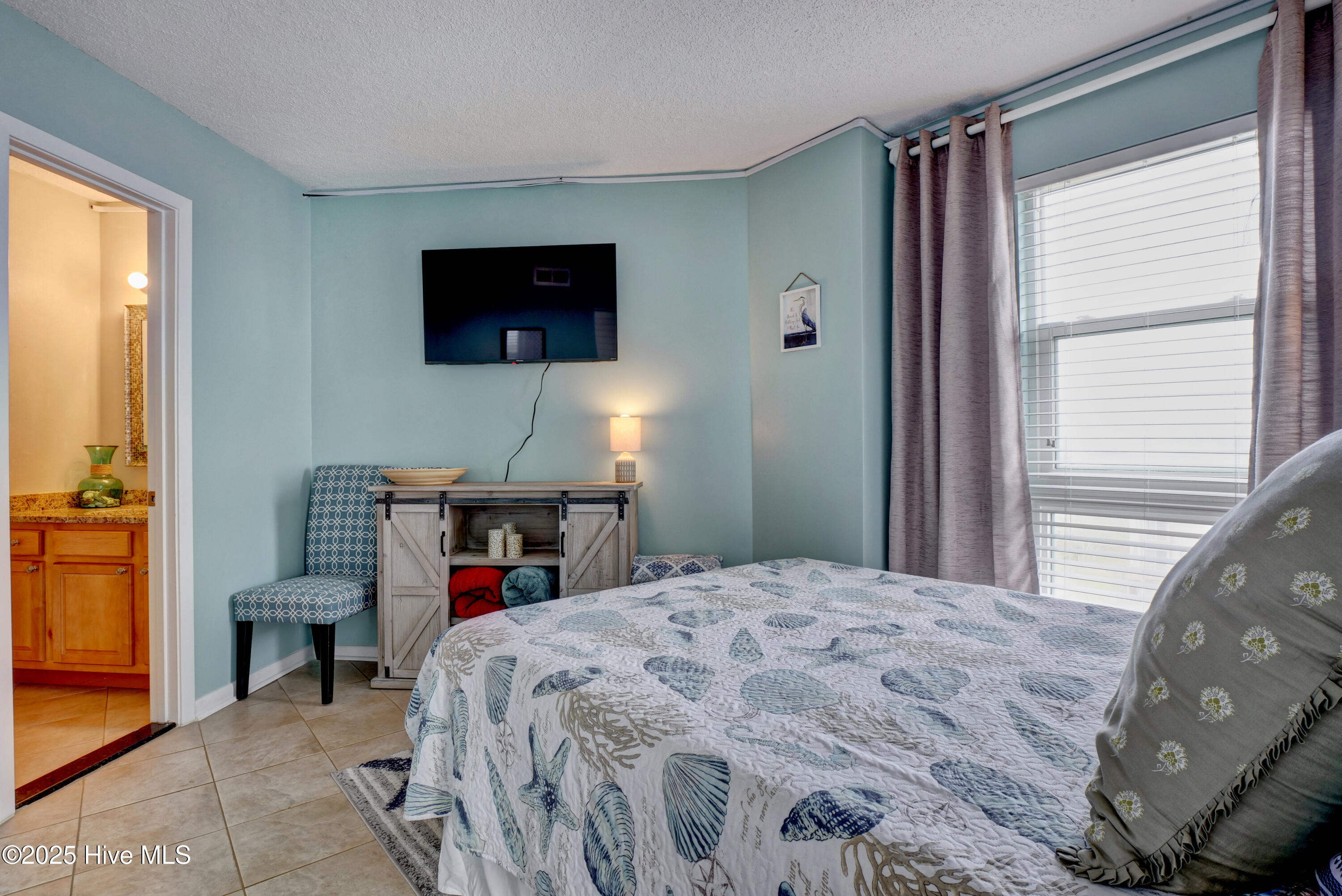 100521283 | Photo 14