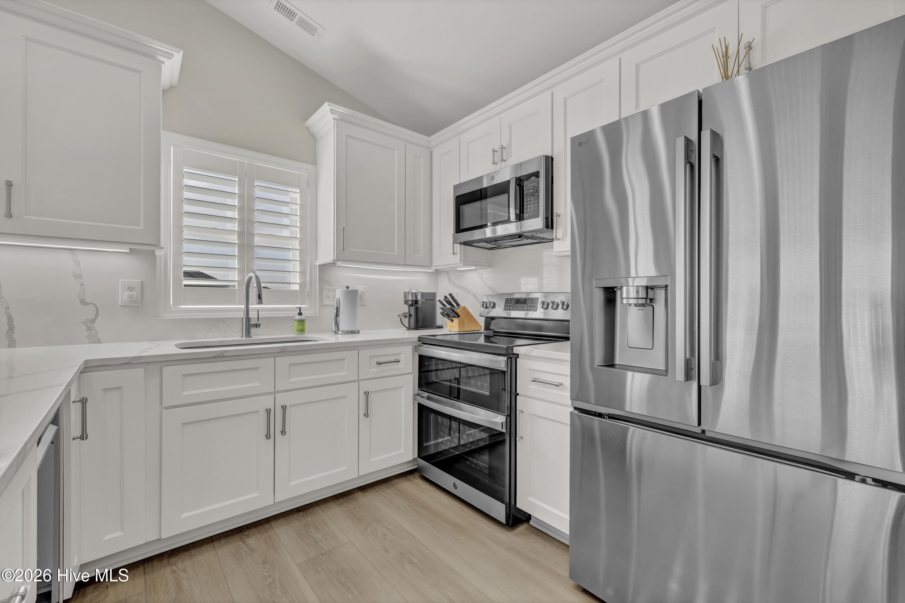 100559772 | Photo 13