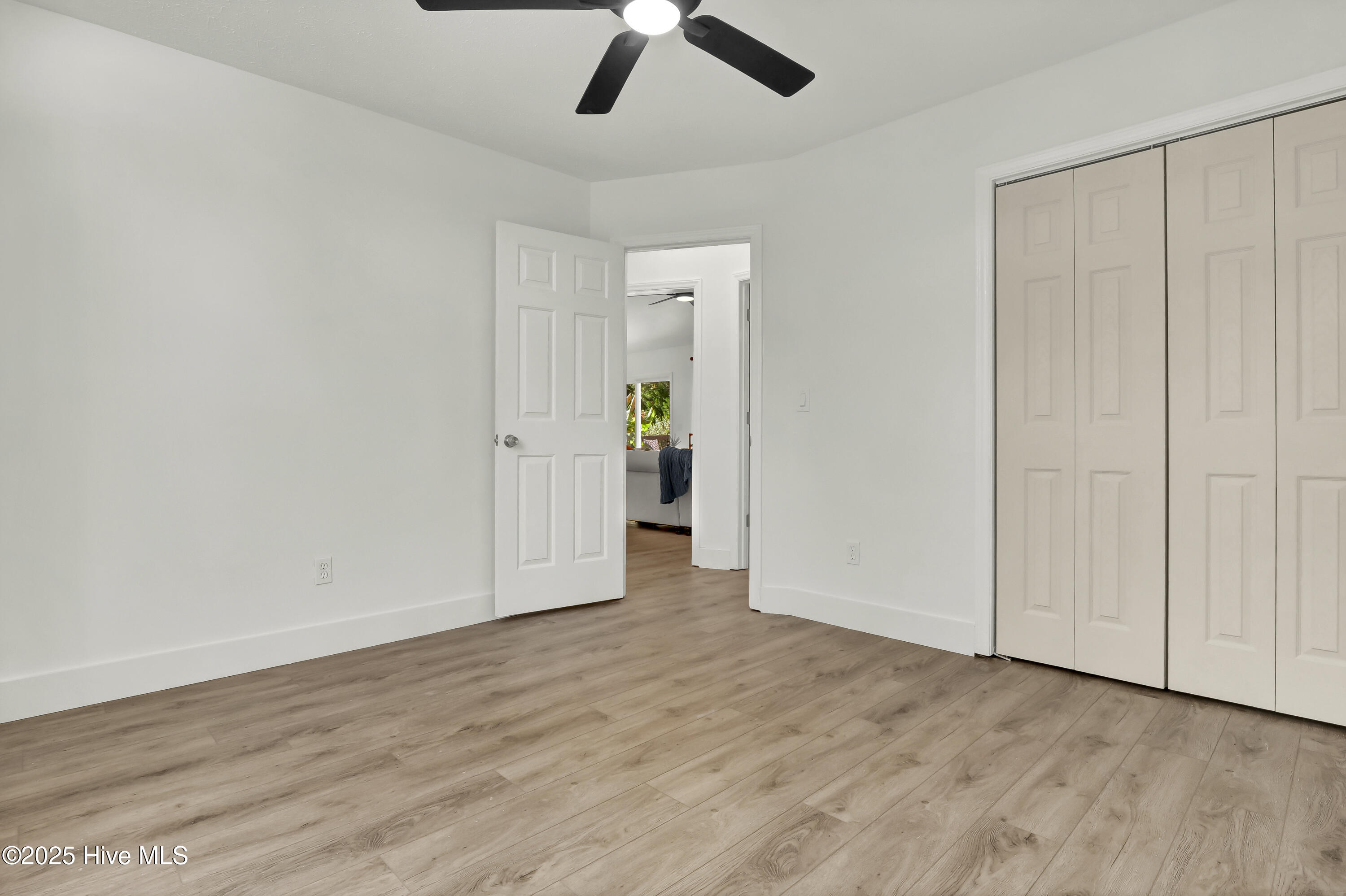 100541808 | Photo 24