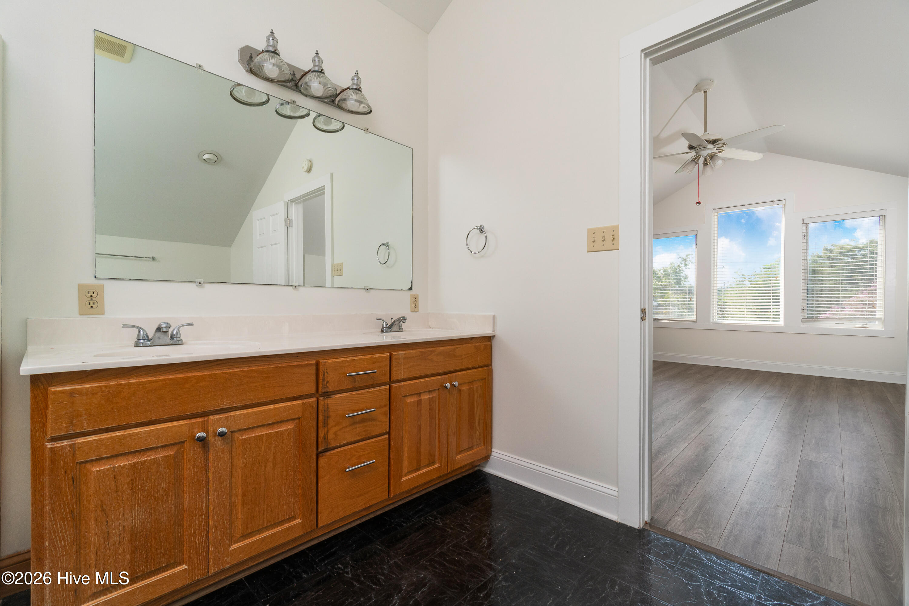 213 Mansfield Parkway,Morehead City