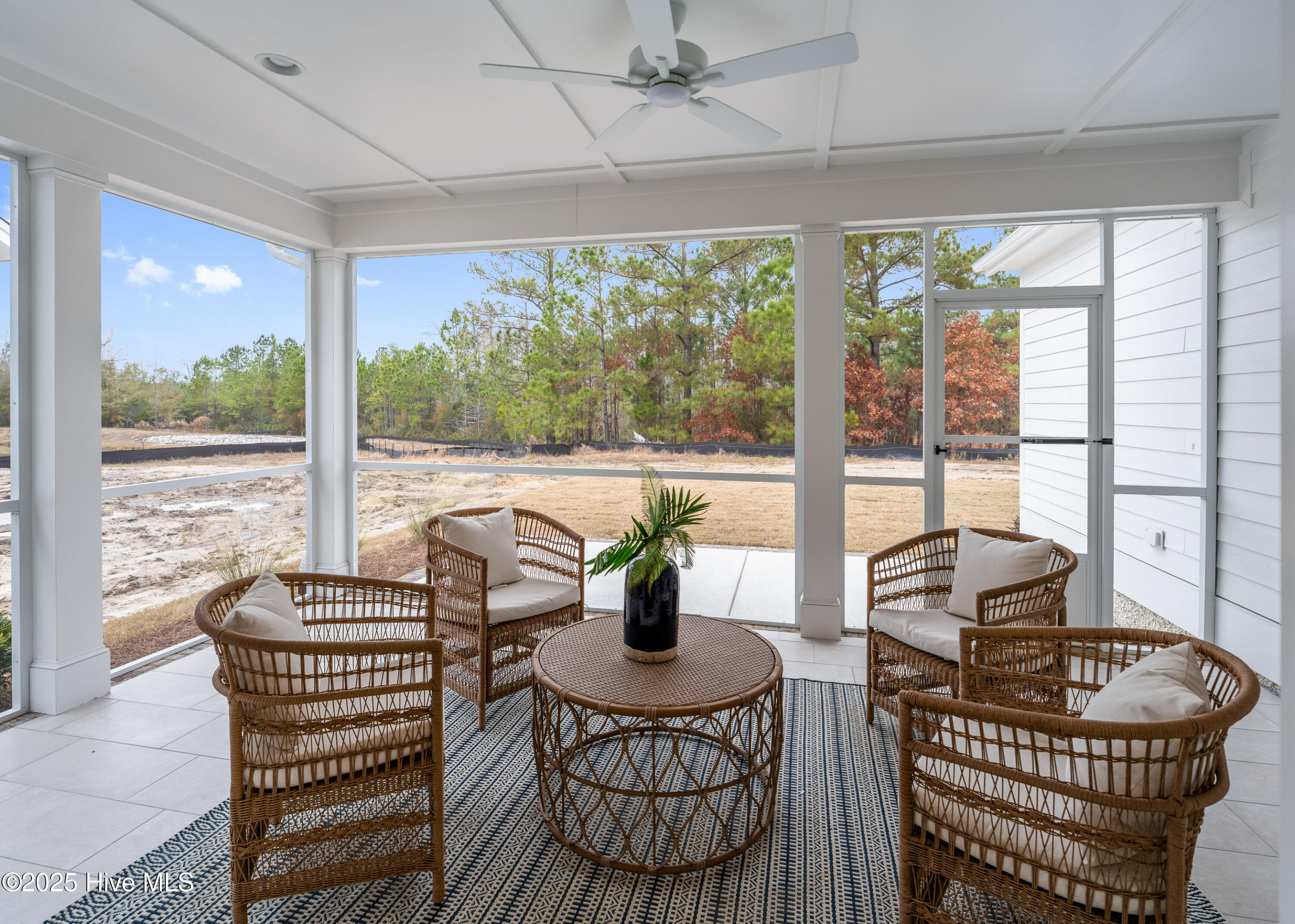 100524919 | Photo 16