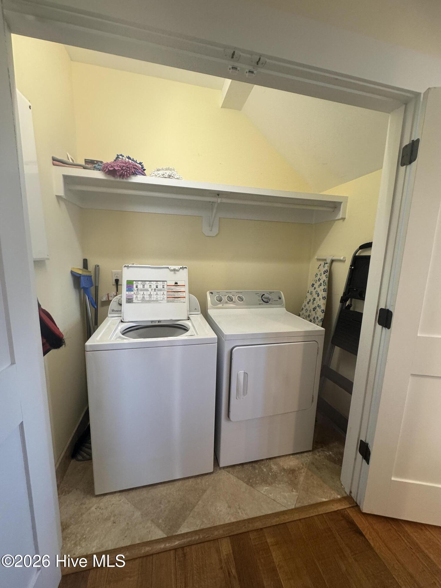 100555381 | Photo 19