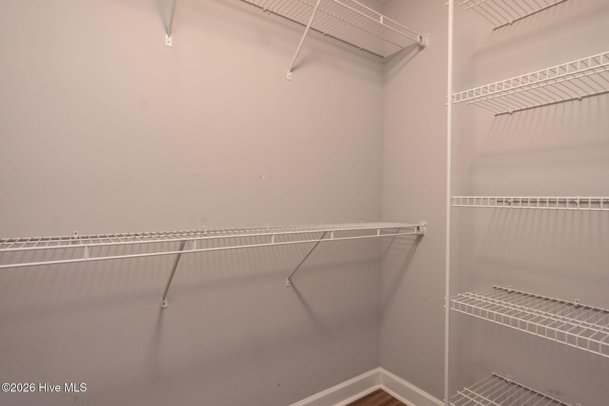 100565163 | Photo 34