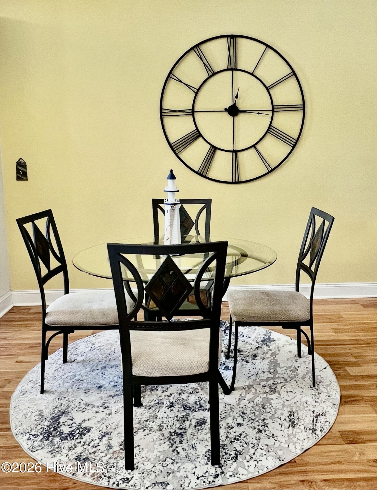 100550987 | Photo 11