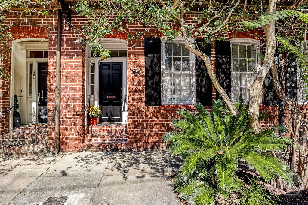Photo 1 of Single family home for sale at 508 E State St, Savannah, GA 31401 | MLS# SA366673 | Listing updated on 2026-10-29