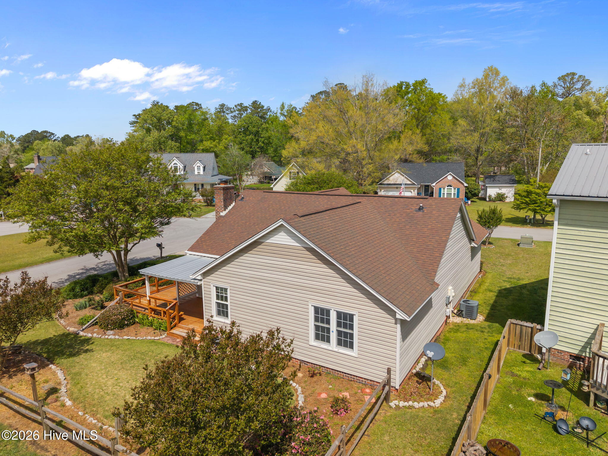 100565742 | Photo 36