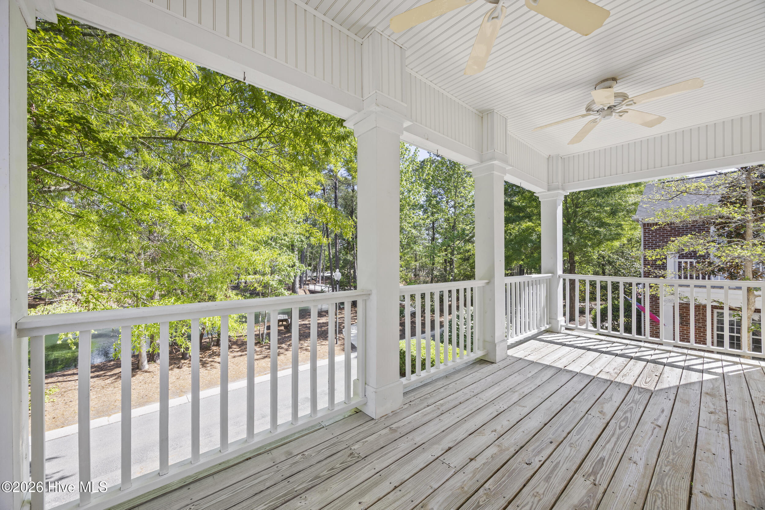 100567913 | Photo 37