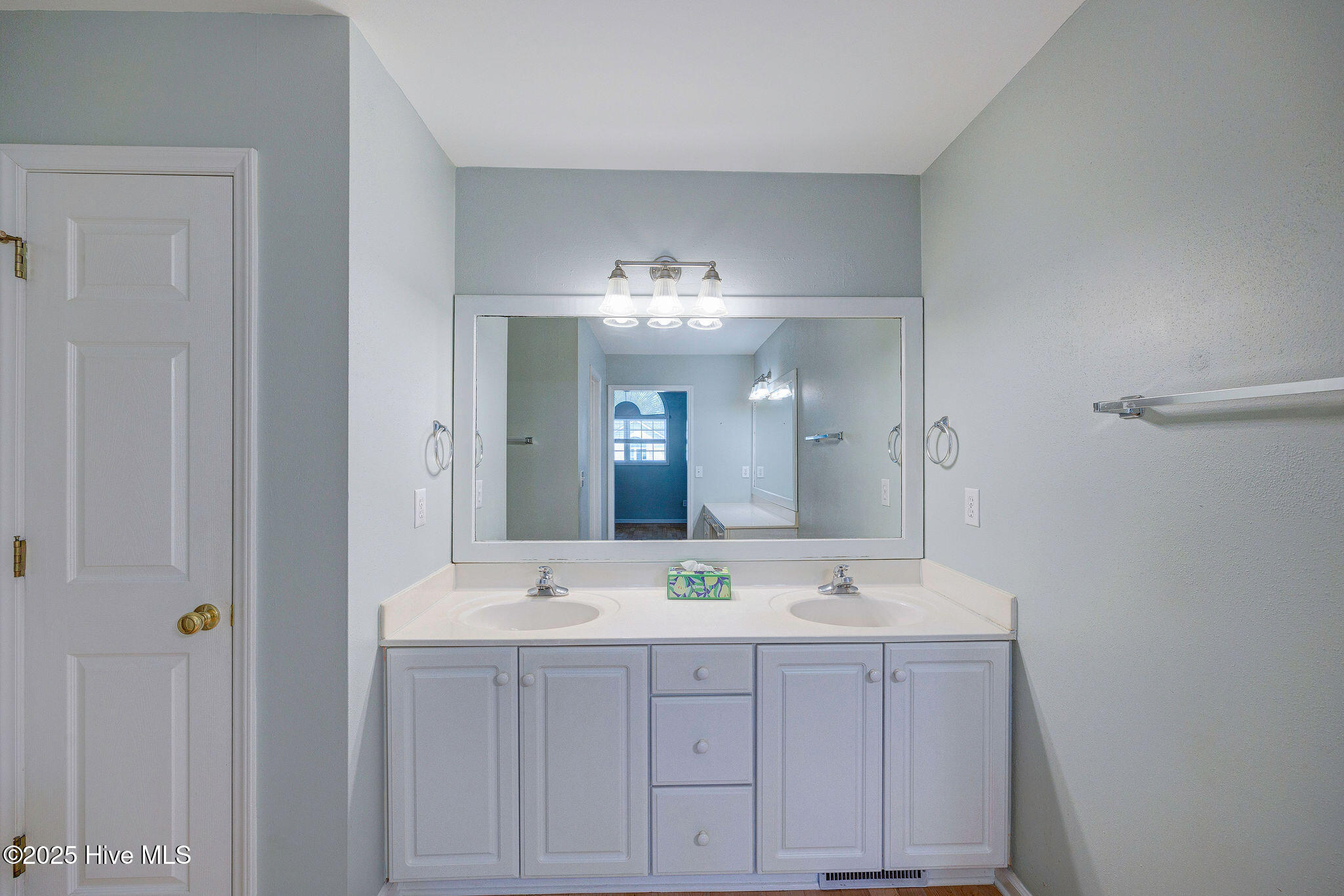 100531584 | Photo 32