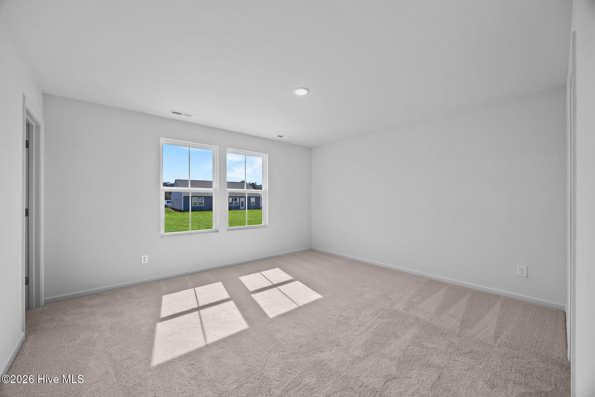 100522914 | Photo 14