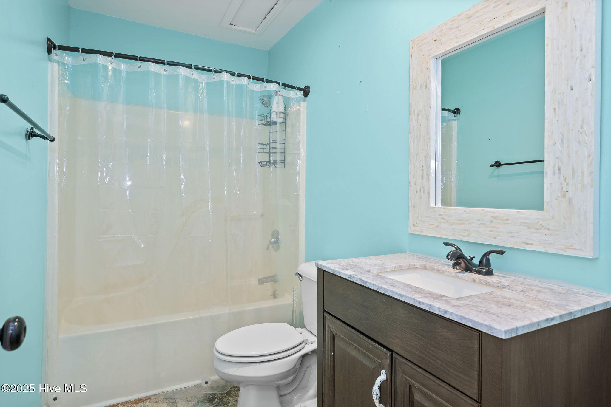 100542454 | Photo 29