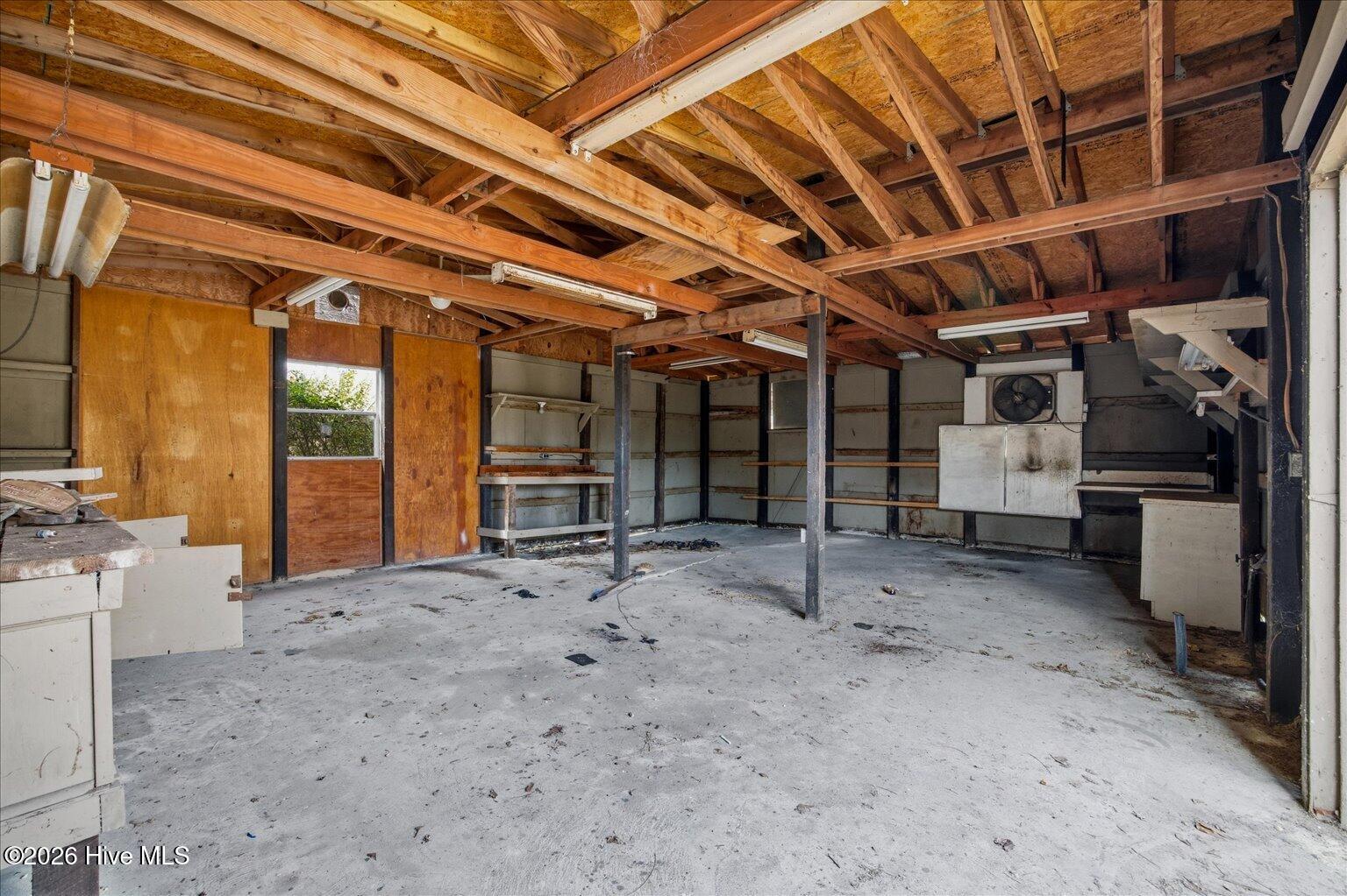 100557418 | Photo 27