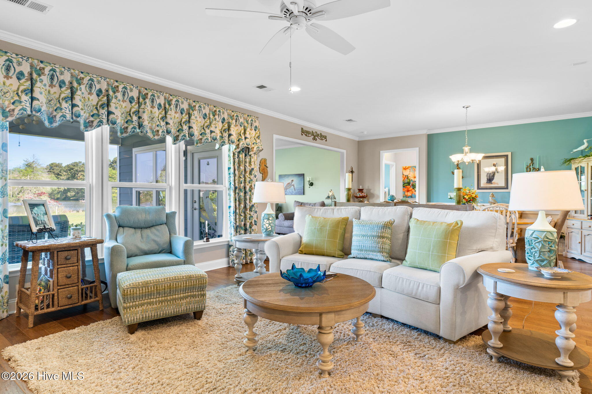 100560467 | Photo 18