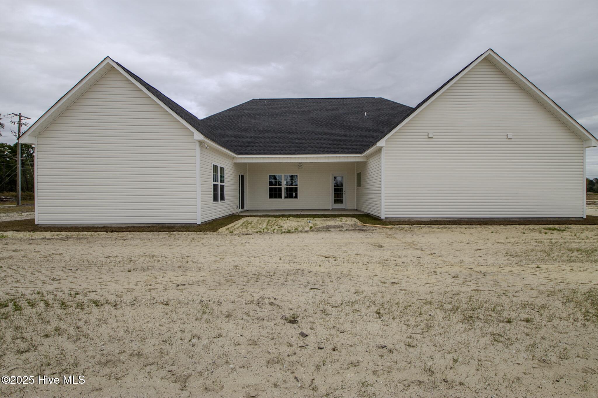 100497449 | Photo 34