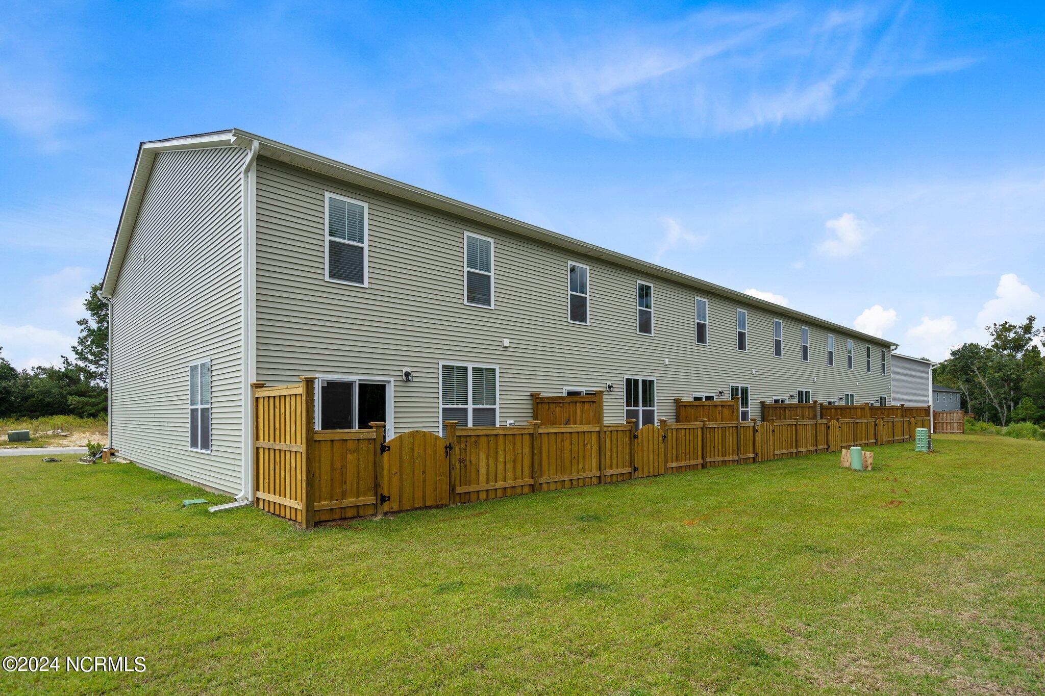 100540611 | Photo 16