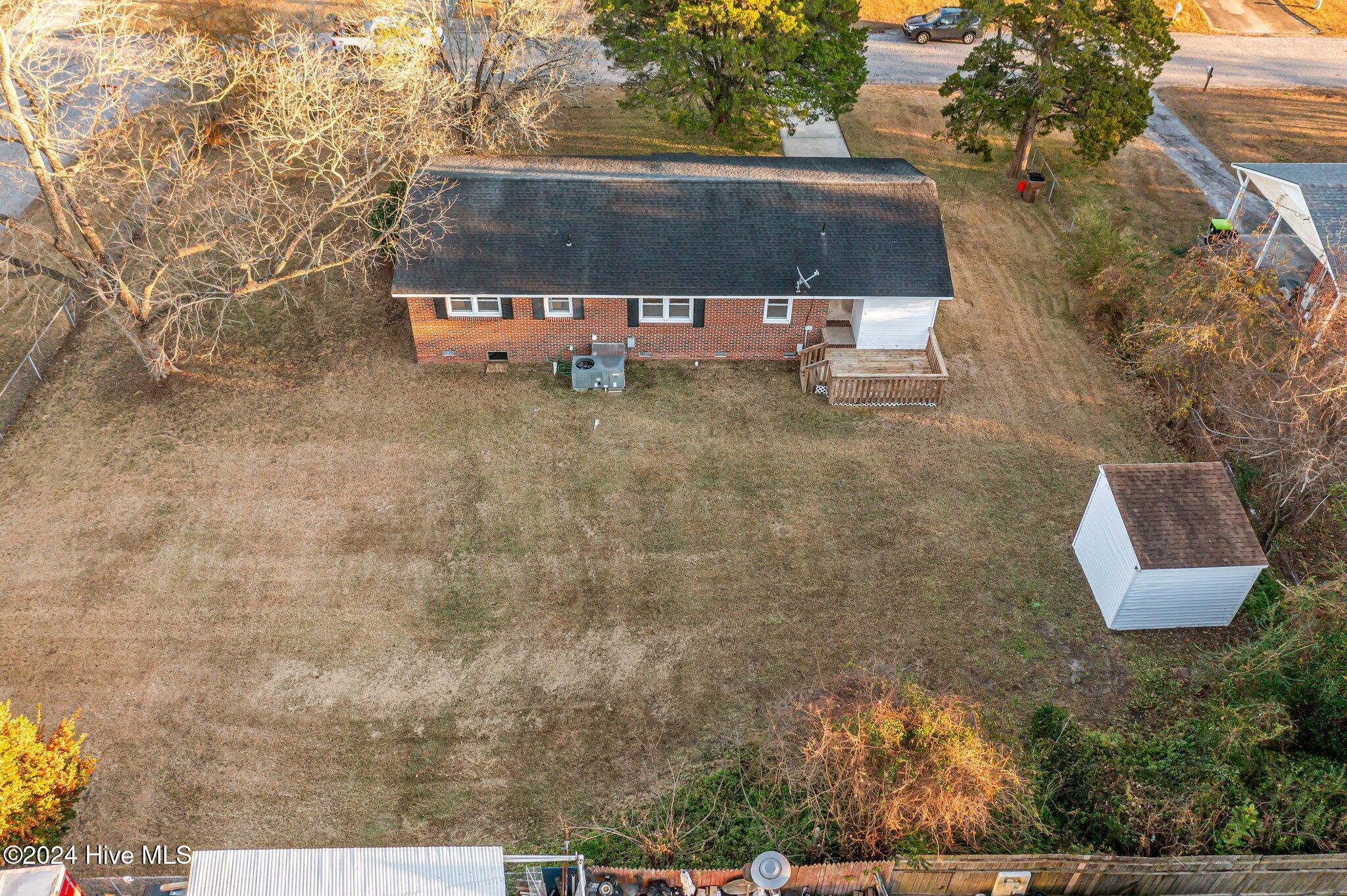 100552897 | Photo 21