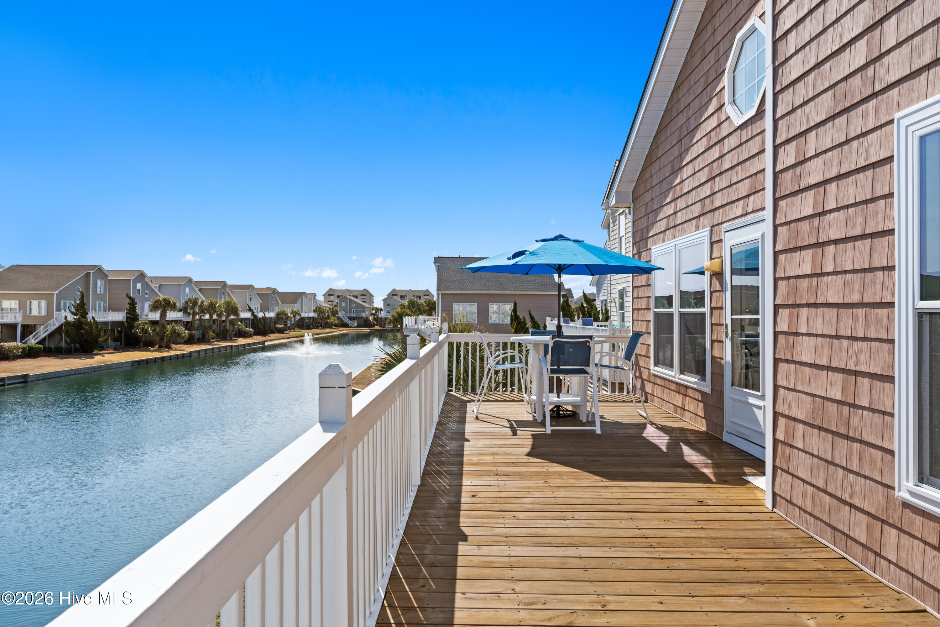 100560754 | Photo 11