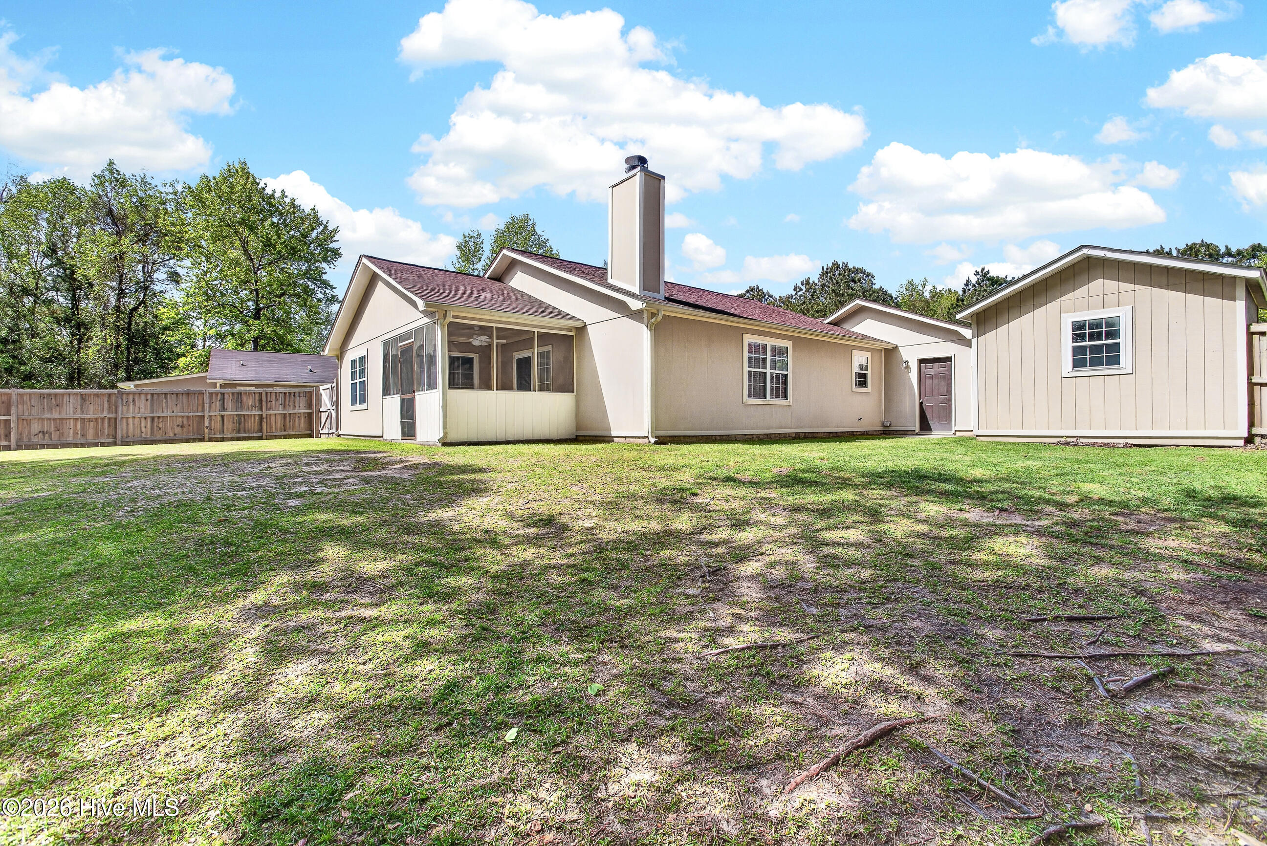 100566424 | Photo 23