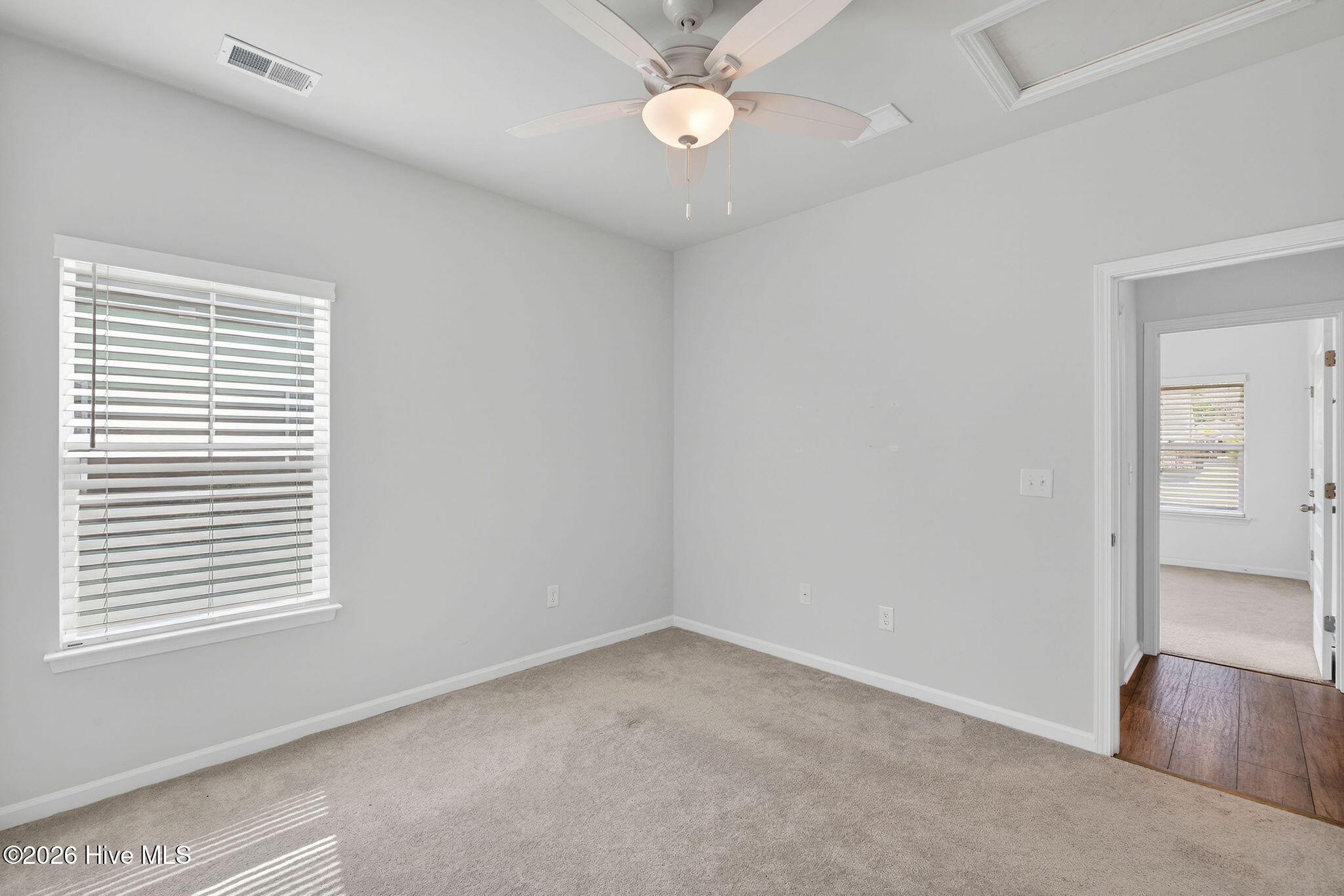 100561560 | Photo 34