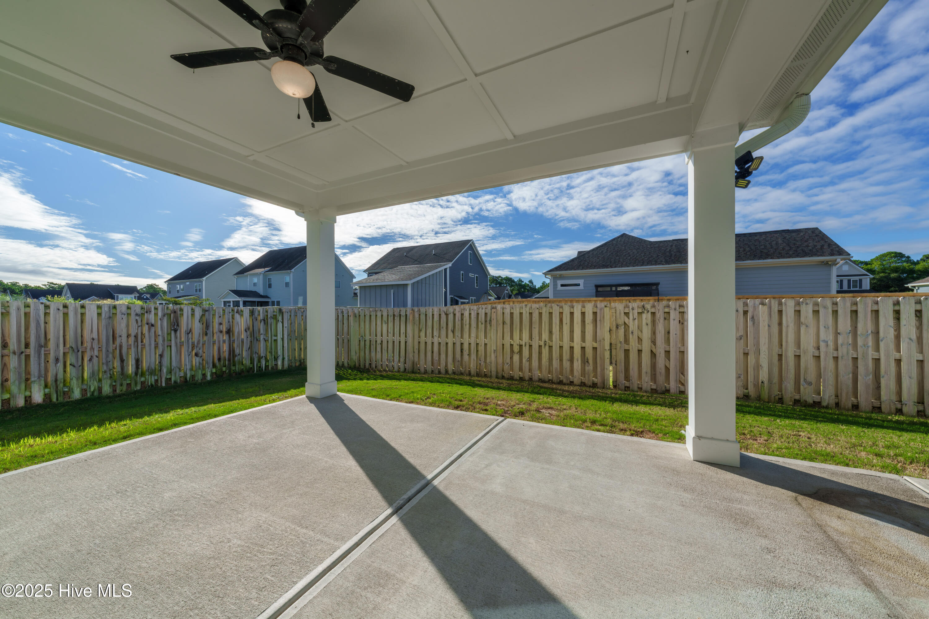 100536506 | Photo 12